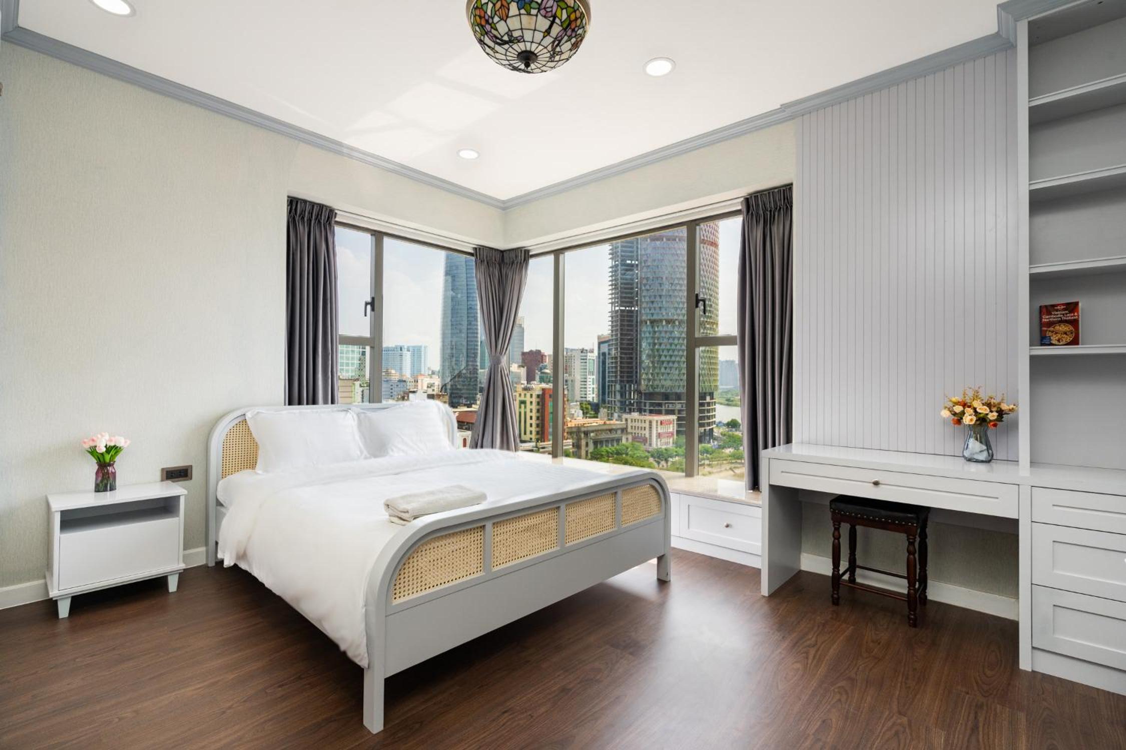 AJ'home - Saigon Royal 5 Star
