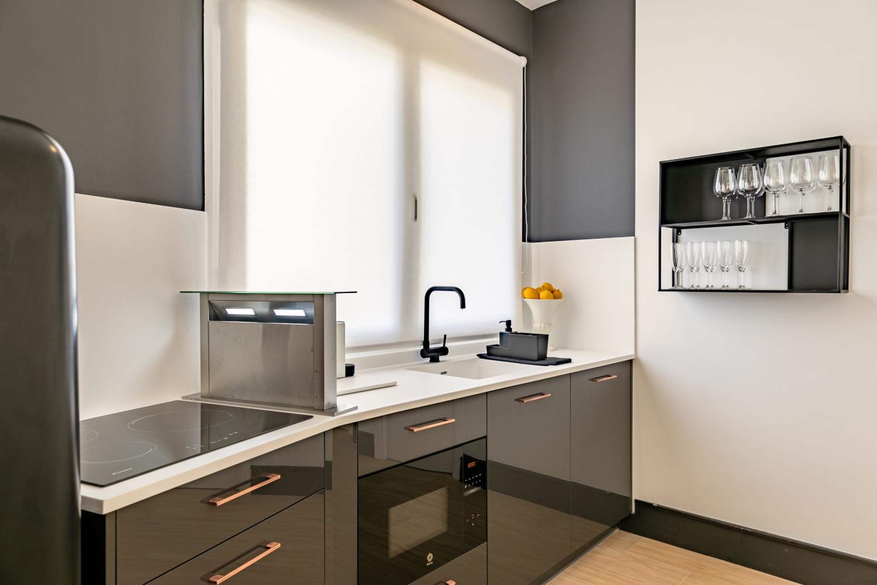 ISG Apartments Catedral