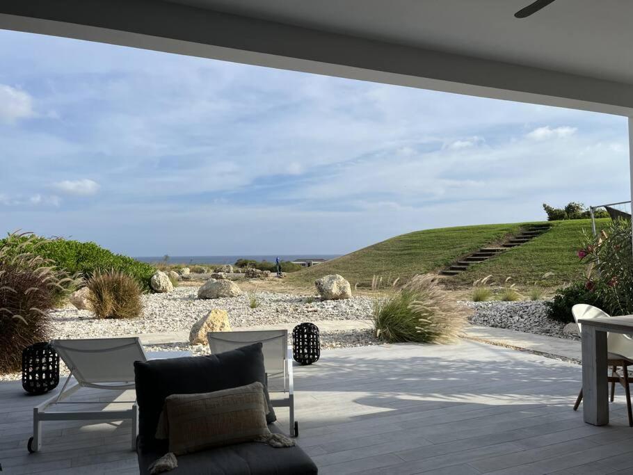 Reef View - Luxury apartment with seaview and pool