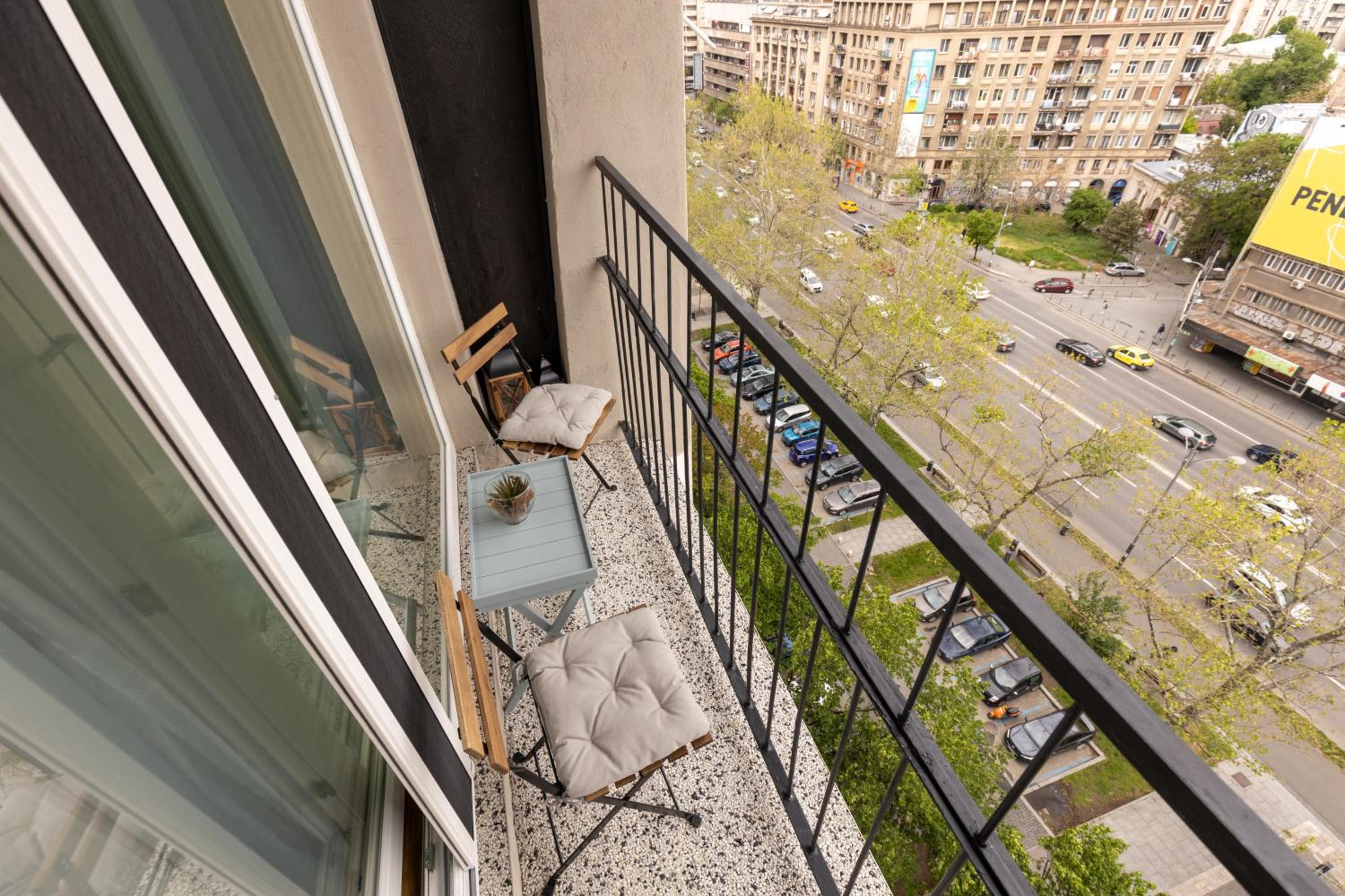 Metropole Apartments Panoramic Ateneum view 3
