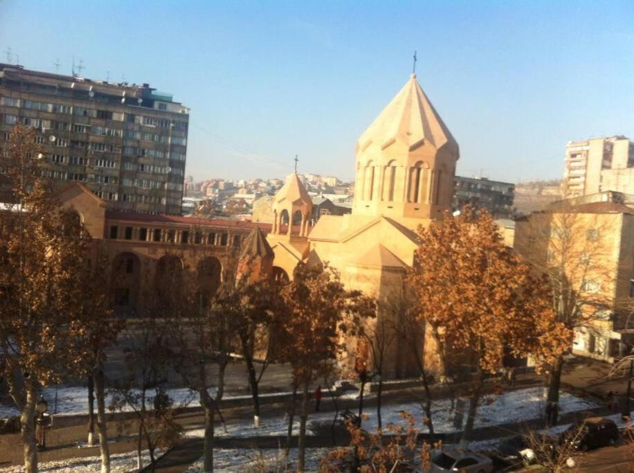 Cozy Apartment on Abovyan street `Superior room`
