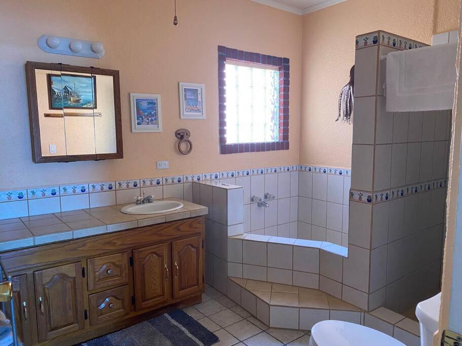 Beachfront, 2 bedroom Condo in San Felipe view 2