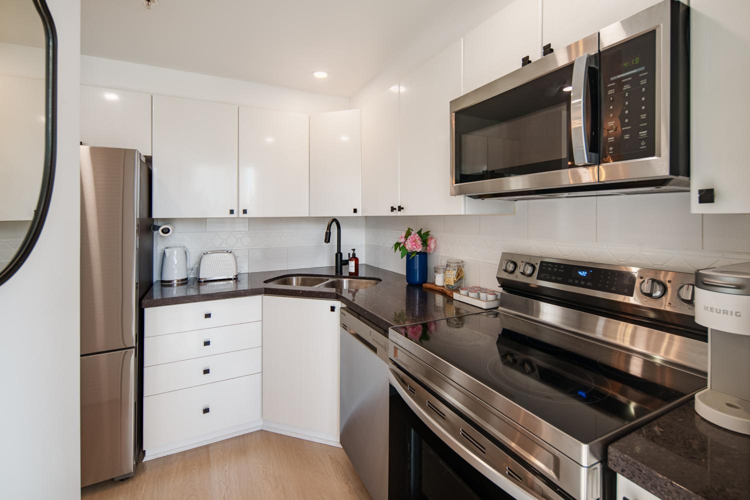 Best Location Downtown Chic Suites