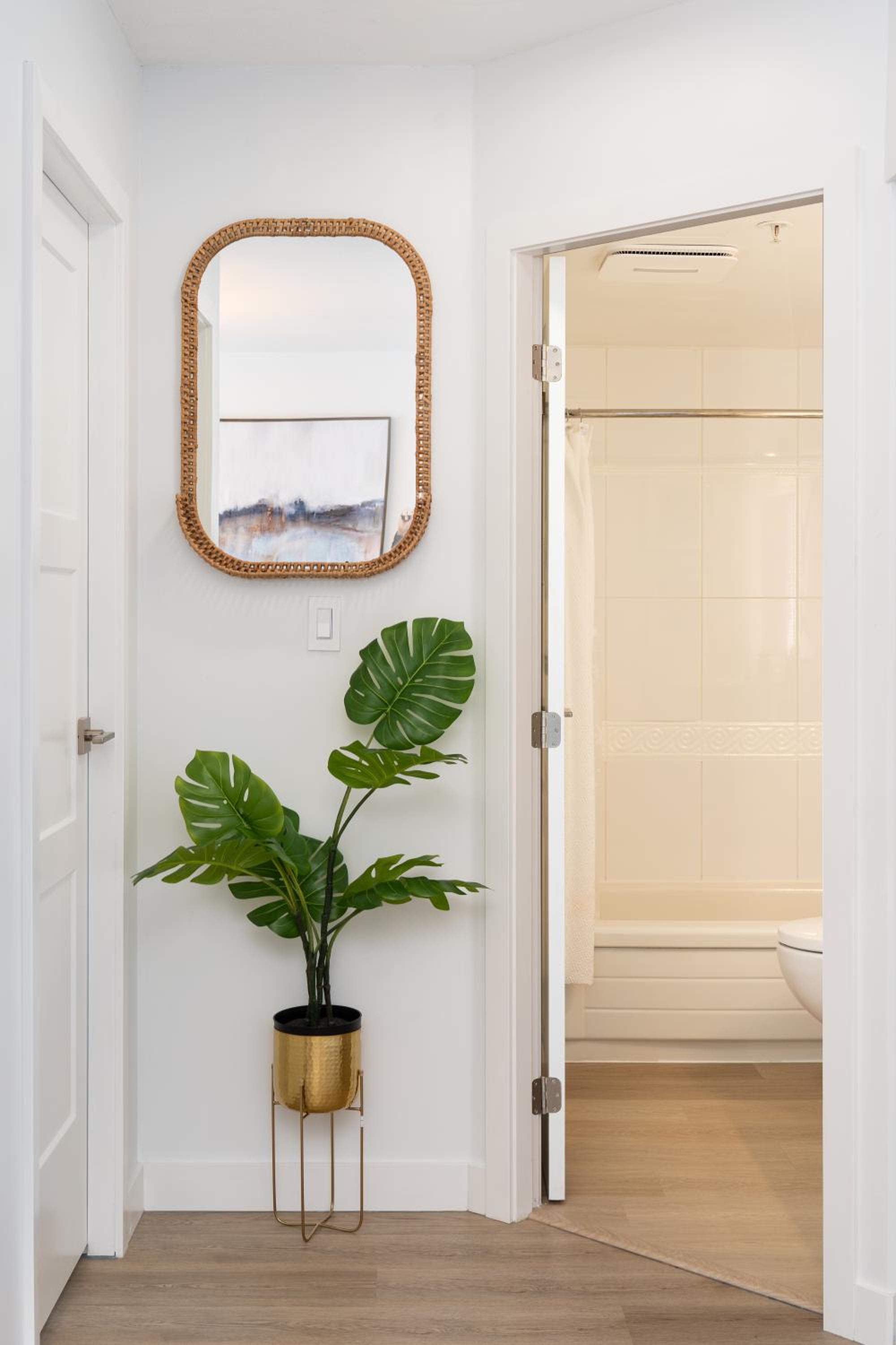 Best Location Downtown Chic Suites