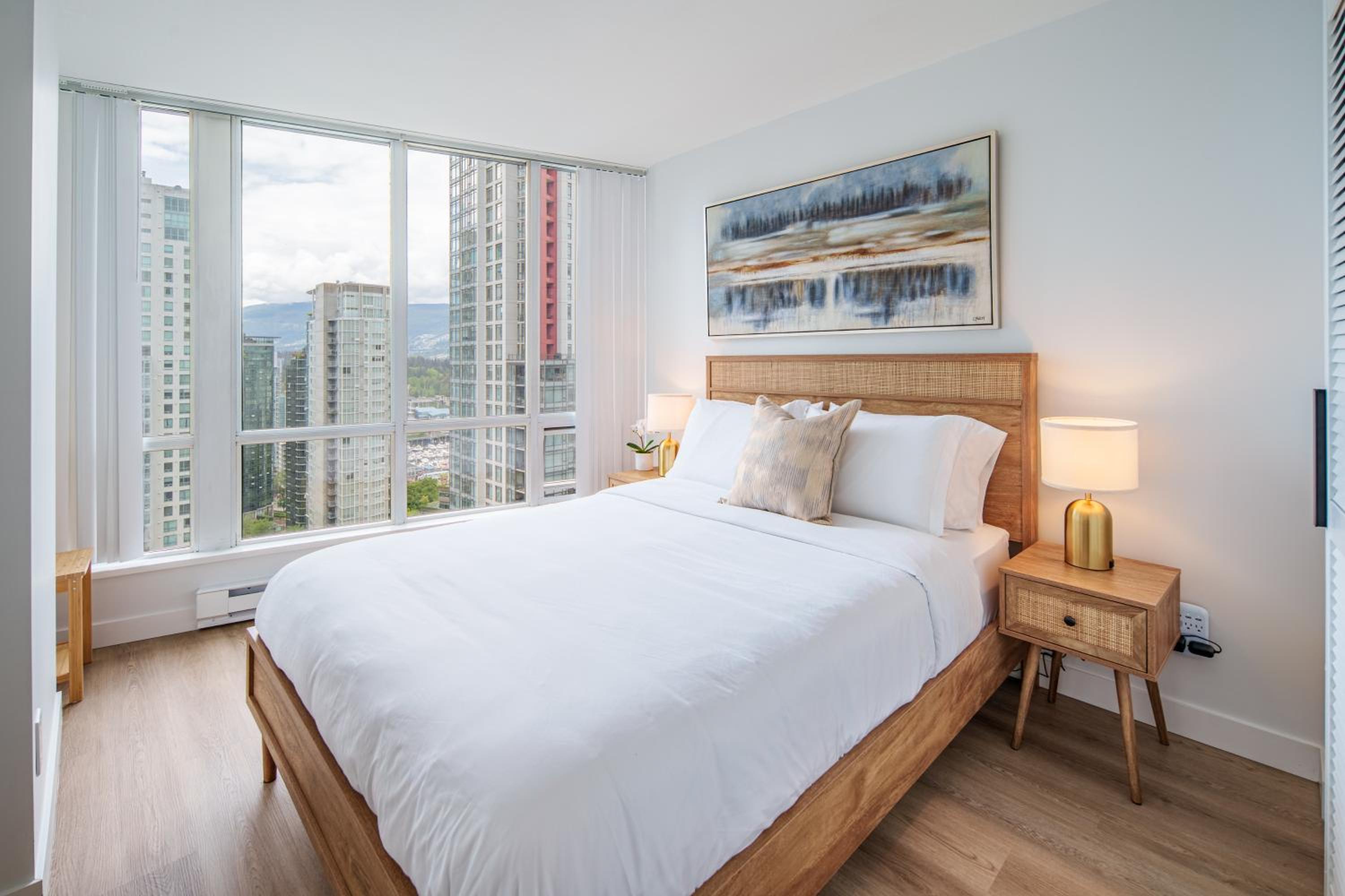 Best Location Downtown Chic Suites