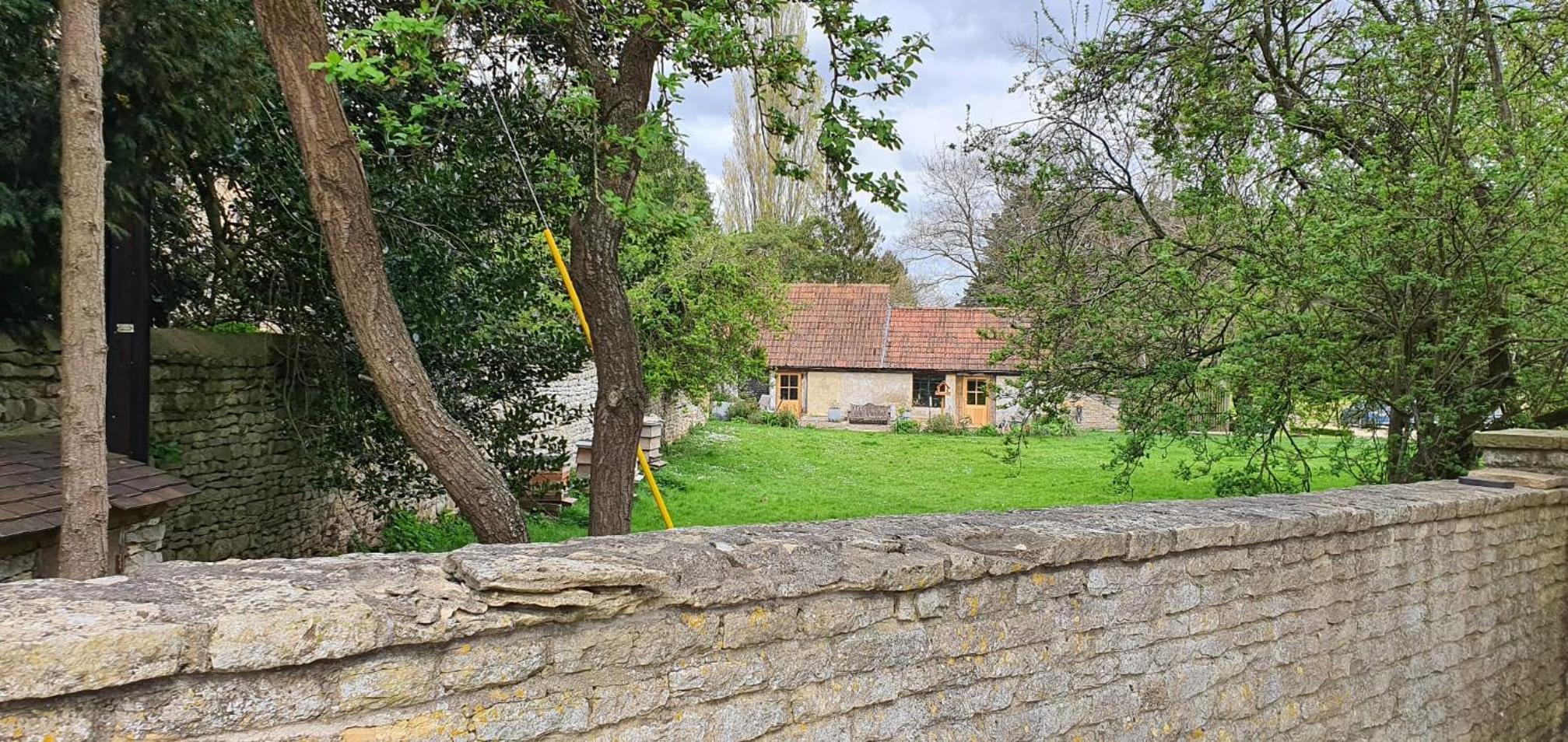 Converted Barn House - Central Oxford, Cotswolds view 3