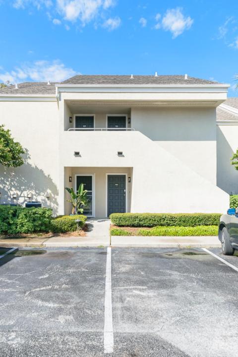 Ground Floor Convenient Gated Condo At Beach Sawgrass - Pet Friendly!!!