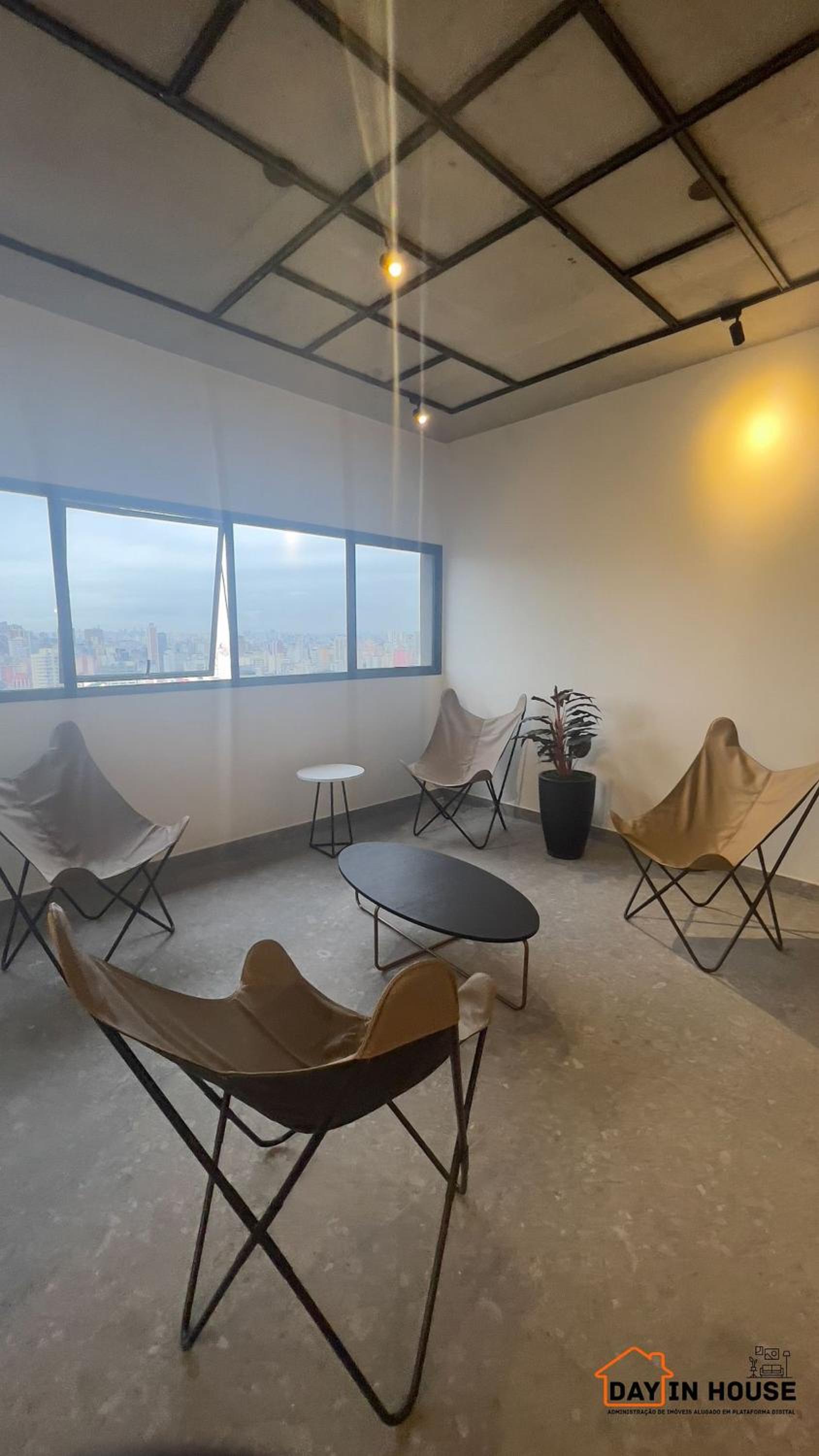 U_301 | Studio lindo próximo ao Hop Sírio Libanês