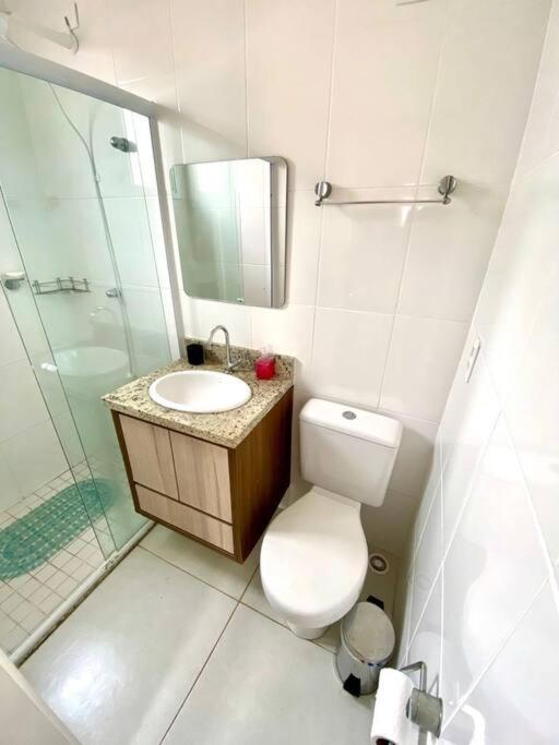 Apto. com varanda gourmet e piscina aquecida