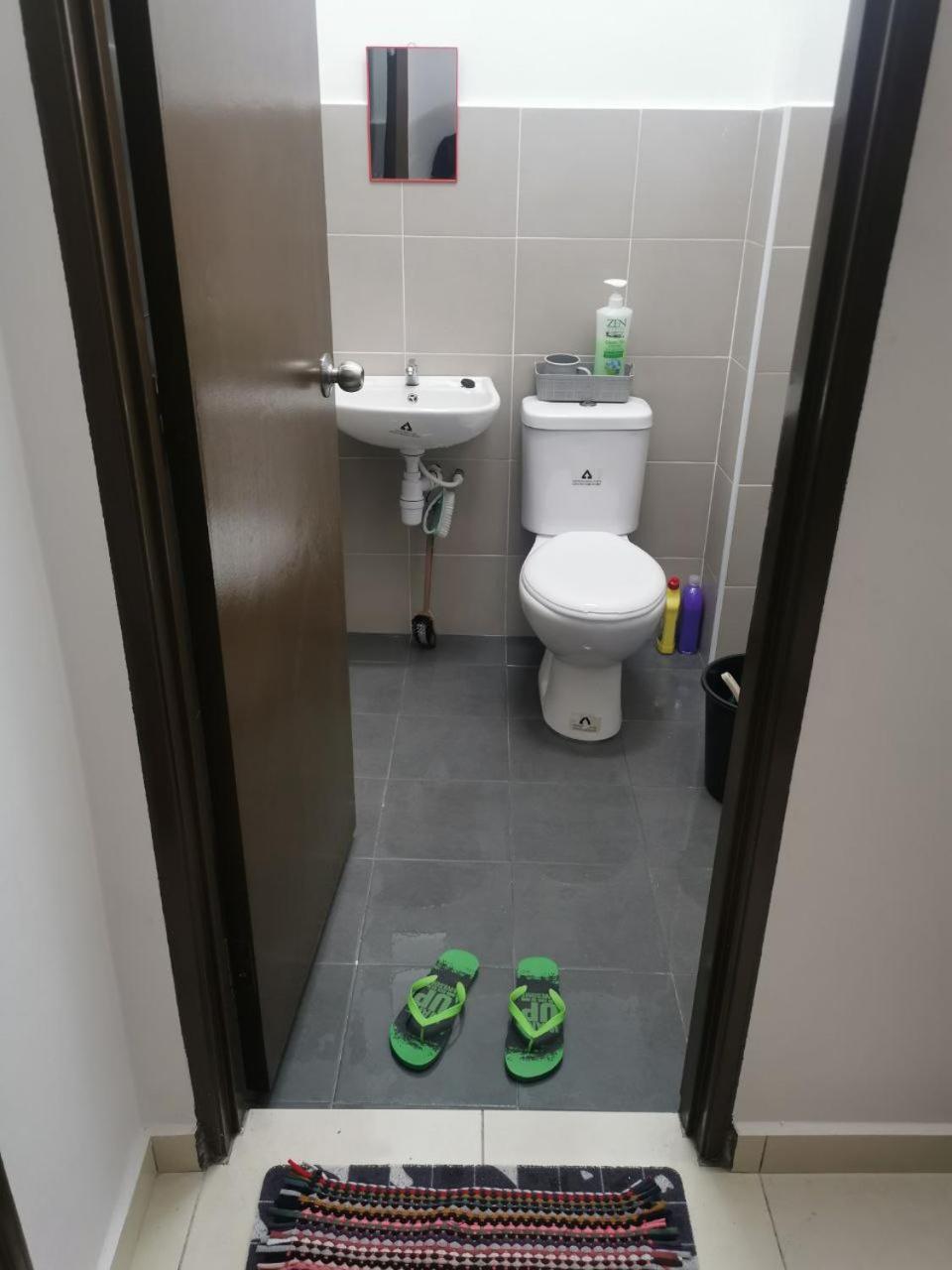 Jaja Homestay, Telok Kemang, Port Dickson FOR MUS LIM ONLY photo 8