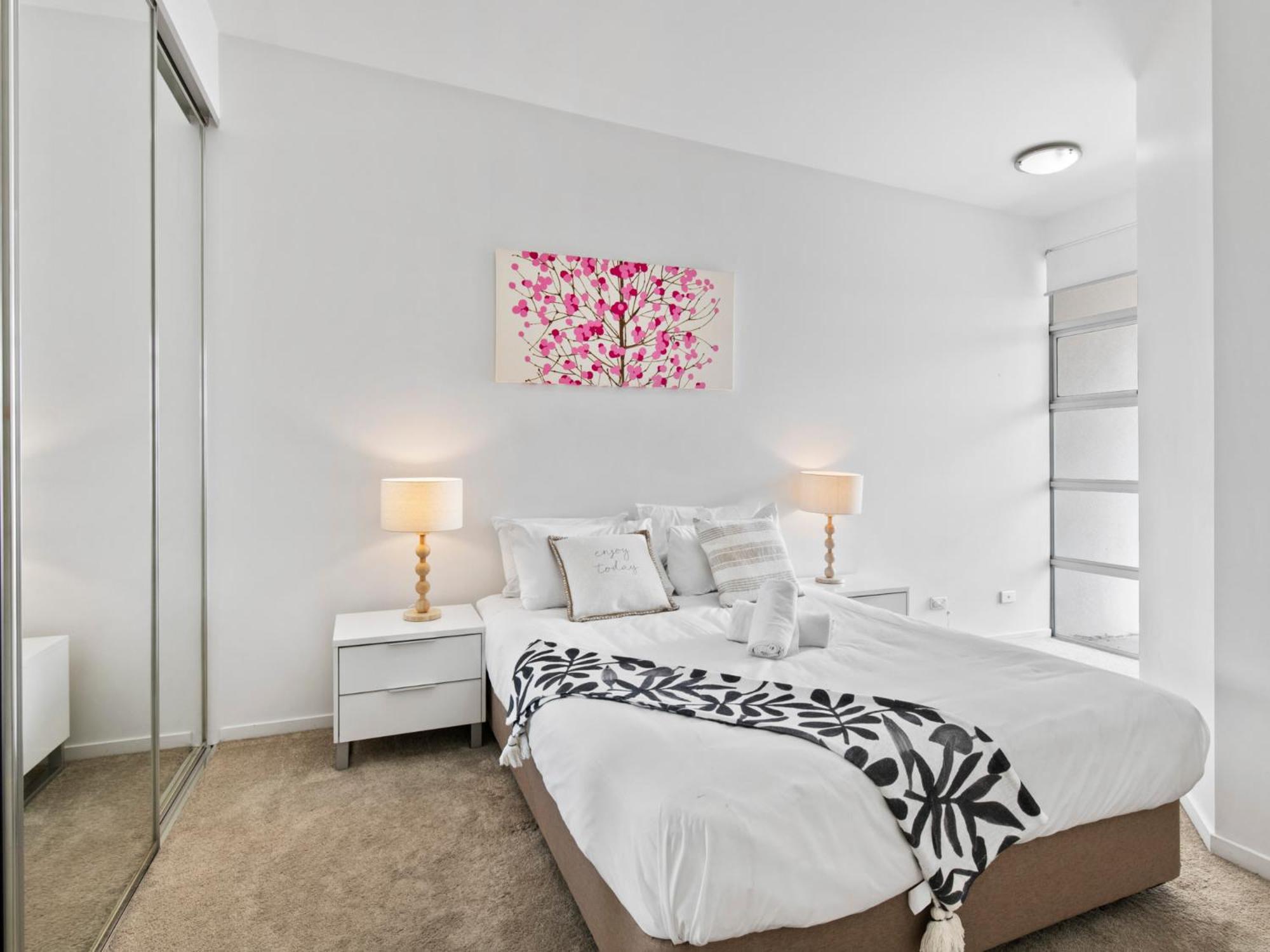 Artsy Destination Compact & Cosy 2 BR Apart at Valley