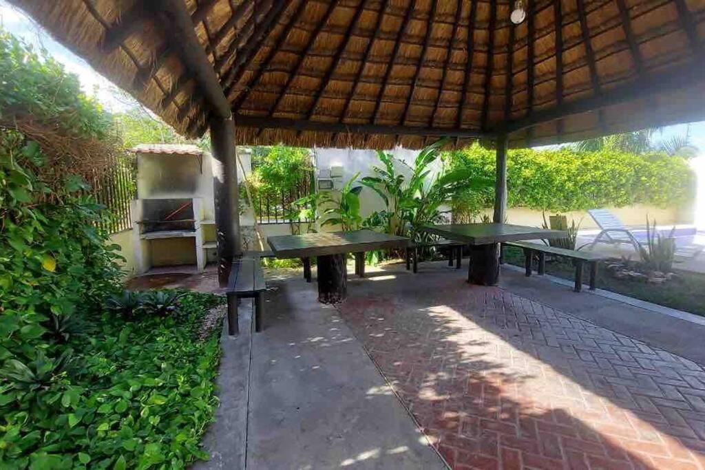 Beautiful & cozy with pool / beach