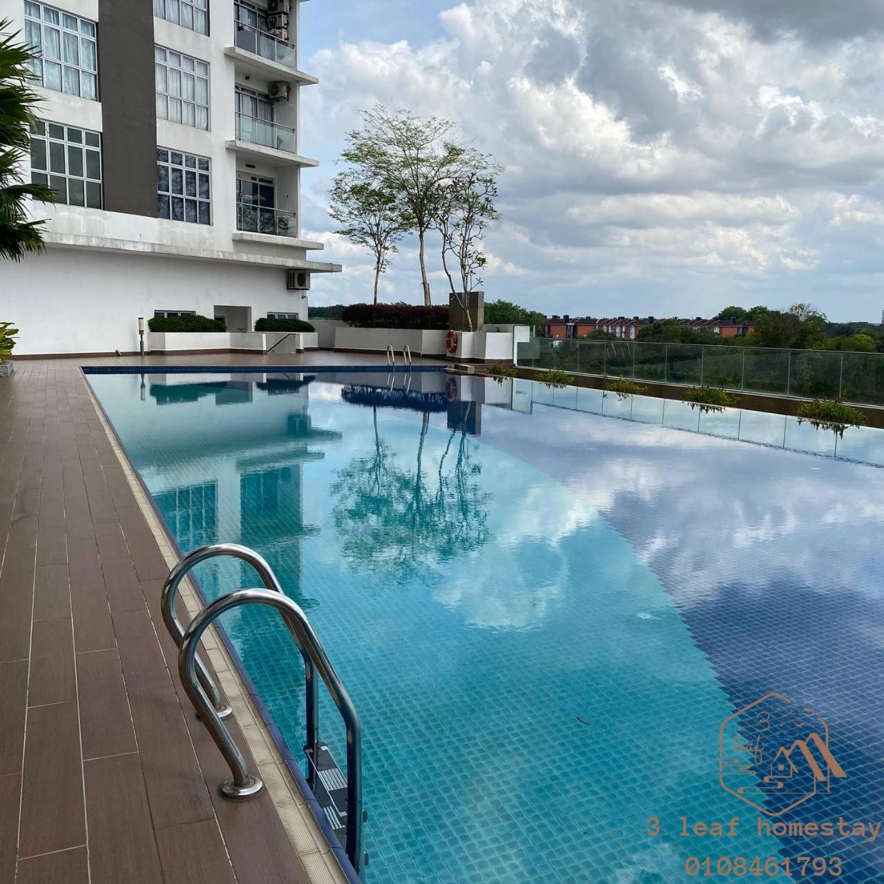 KULAI IOI MALL D'Putra Suites Near JPO Senai Airport