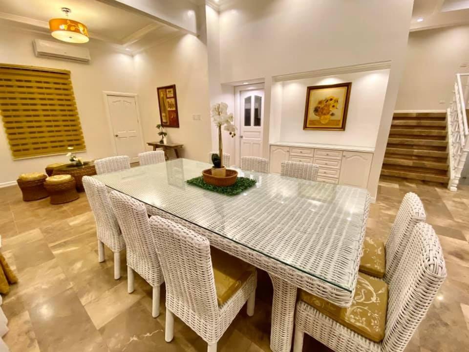 Big & Elegant w/Nice Location nr SM &Ateneo Matina view 3