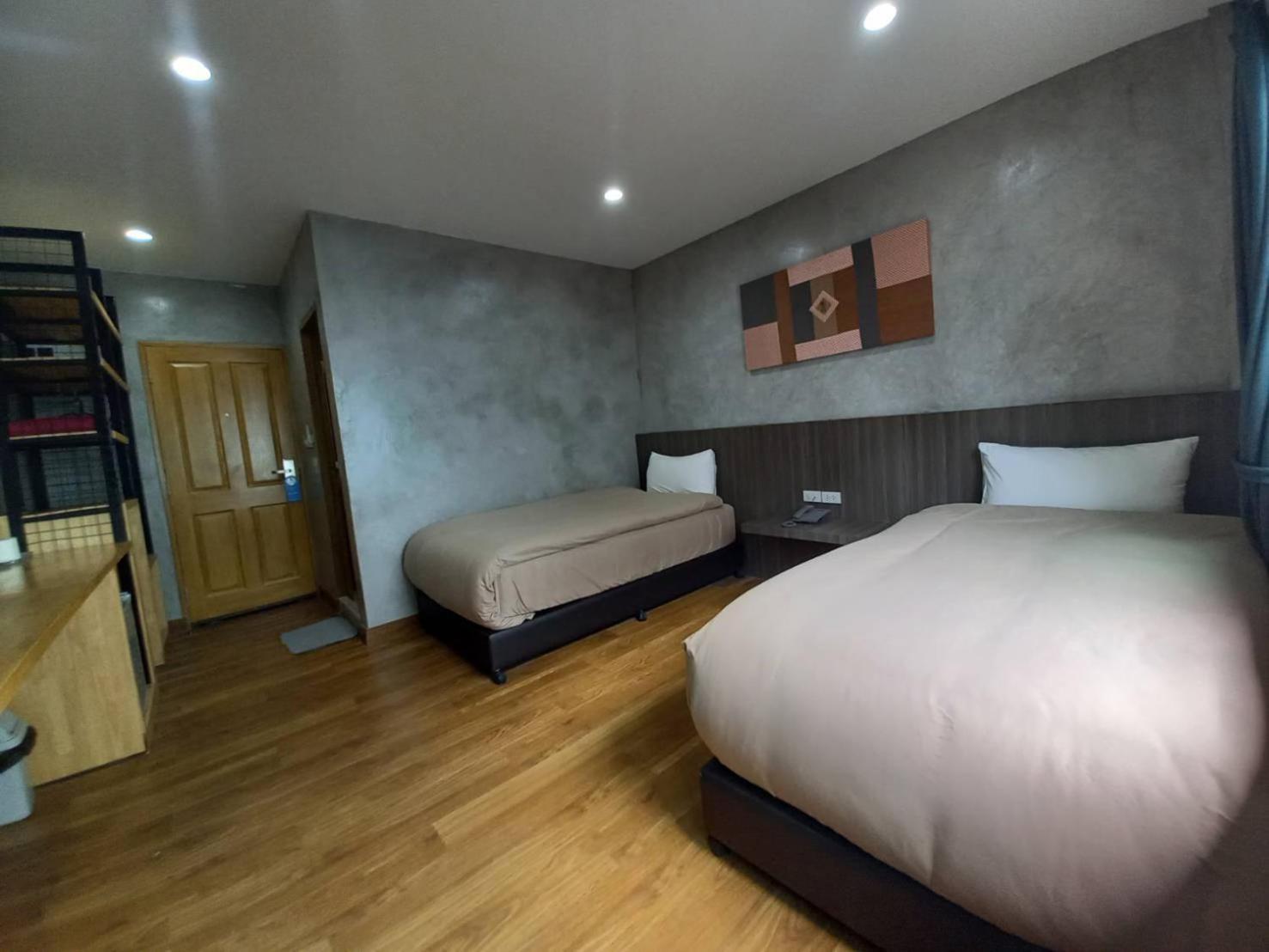 BURI Hotel And Hostel