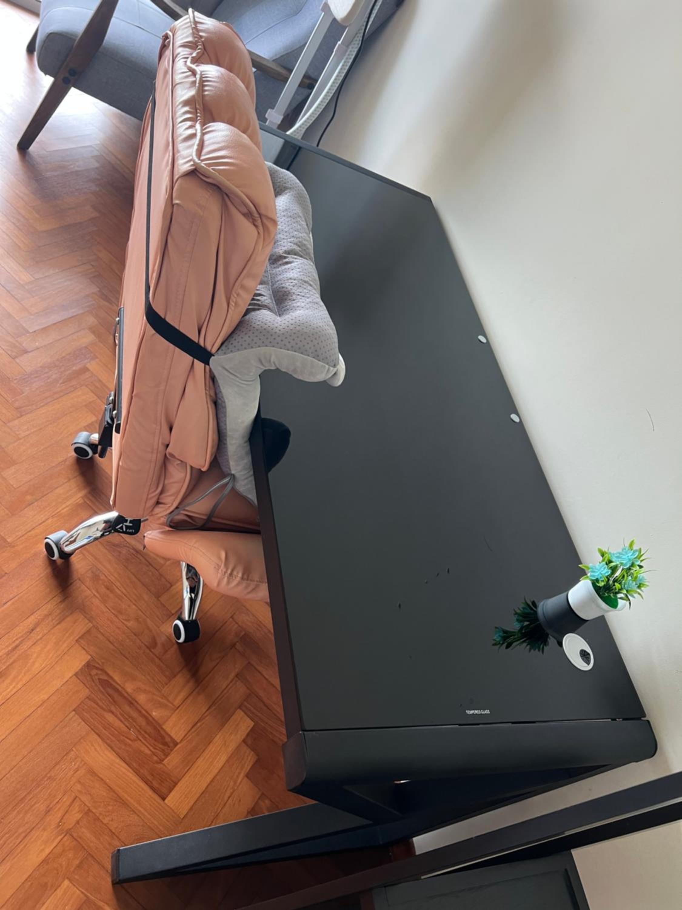 2Beds Seaview Straits Quay comes with Carpark and Hothub photo 7