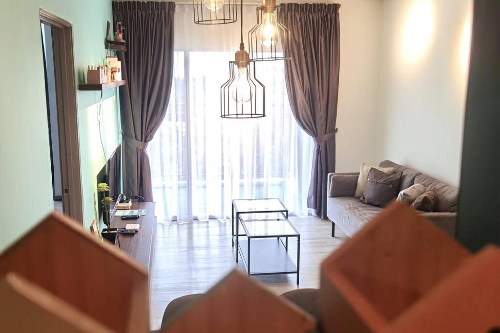 Emerald Avenue Cozy 3R3B Apartment 716 photo 5