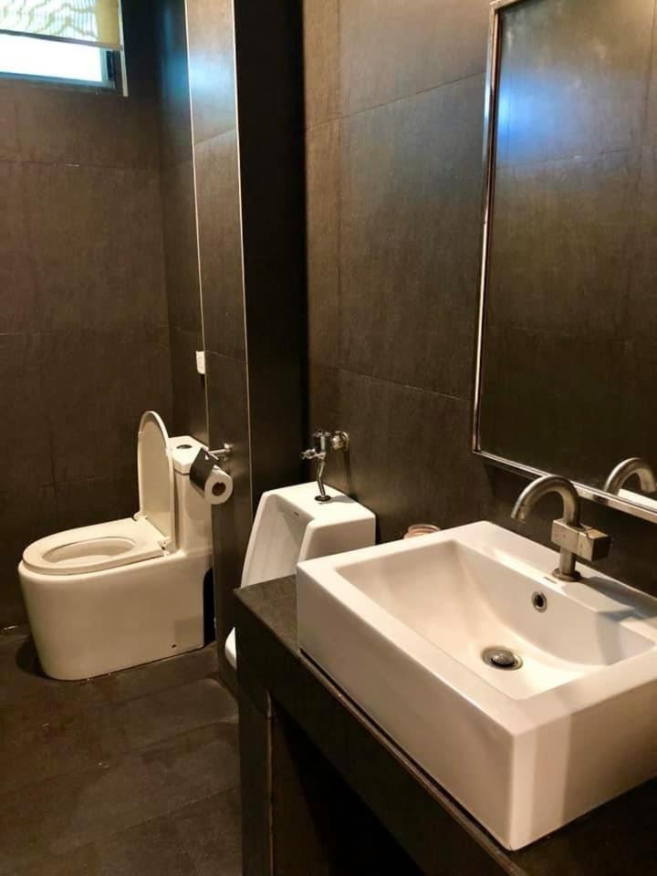 Big House w/nice location near SM & Ateneo view 2