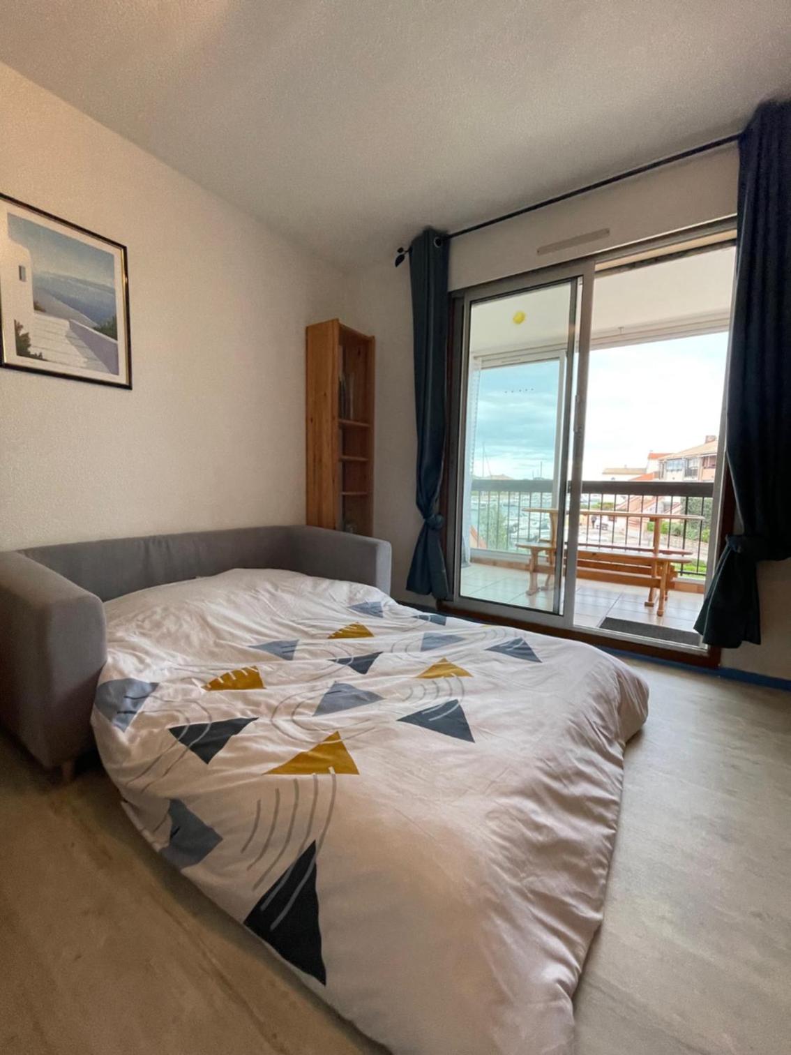 Hispaniola, avec vue sur la marina et parking privé