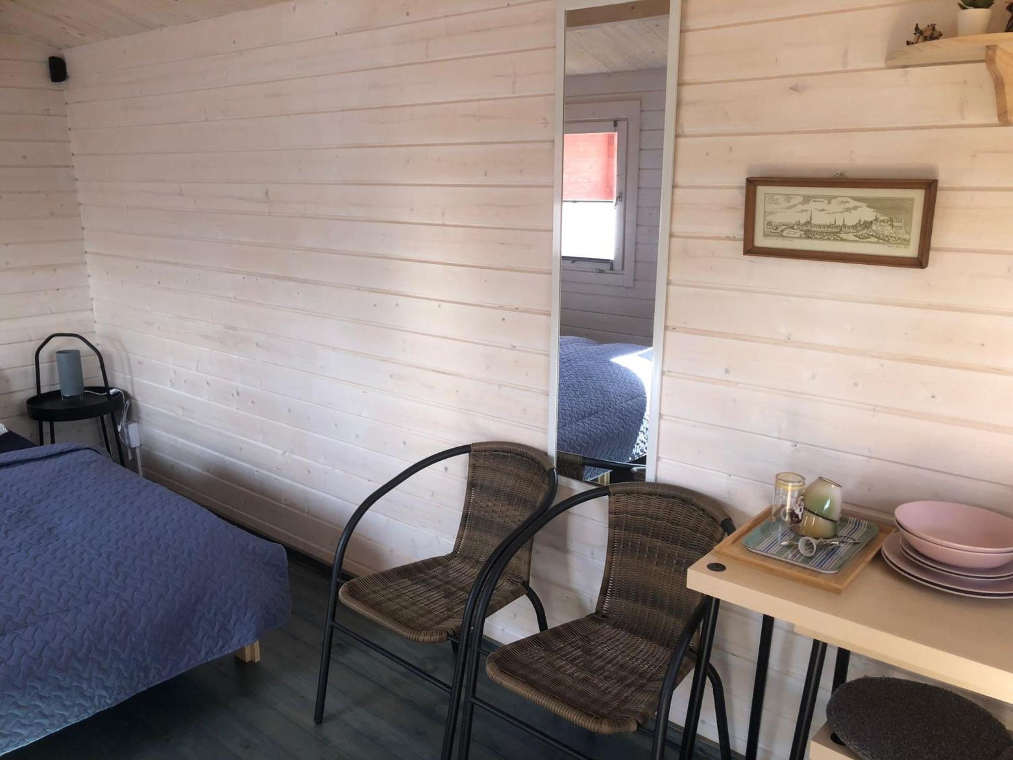 WOMOCAMP Holzhütte 2 with shared WC view 5