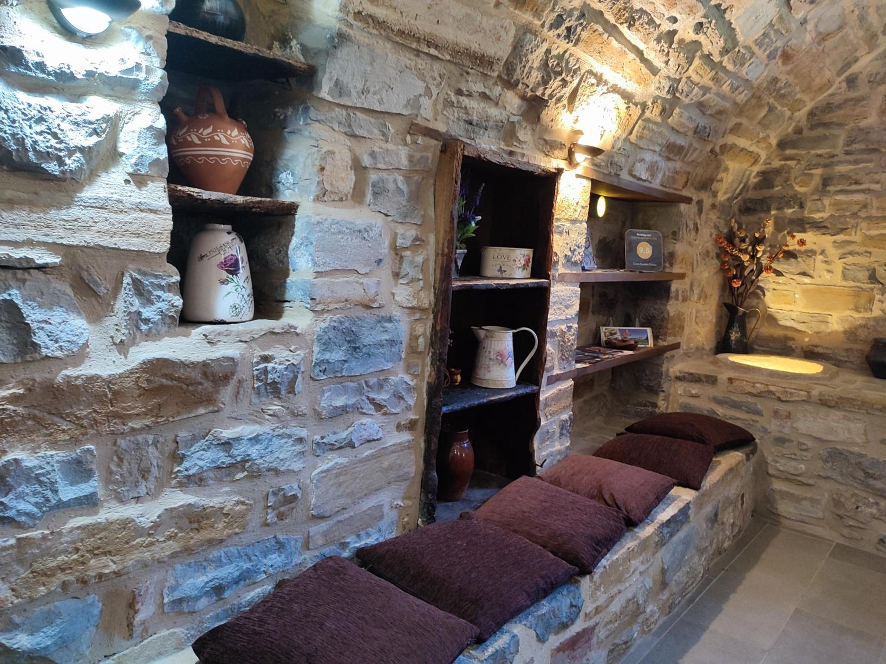 Casas Pirineo, Ainsa
