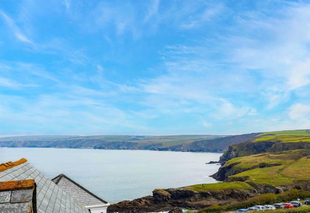 Number 9, Port Isaac Bay Holidays view 5