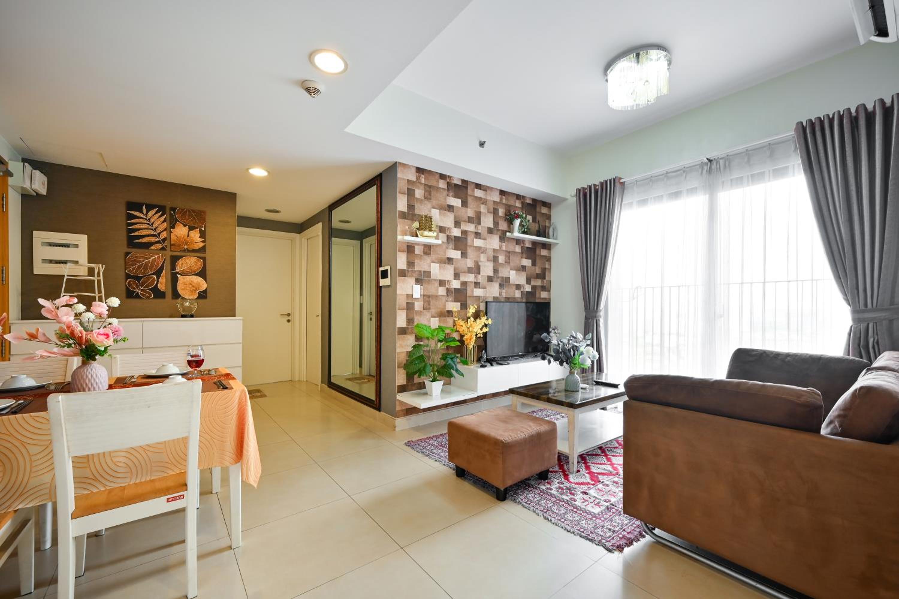 Landmark View 2 bedrooms condo in T1 Masteri Thao Dien, Fully Furnished With Full Amenities