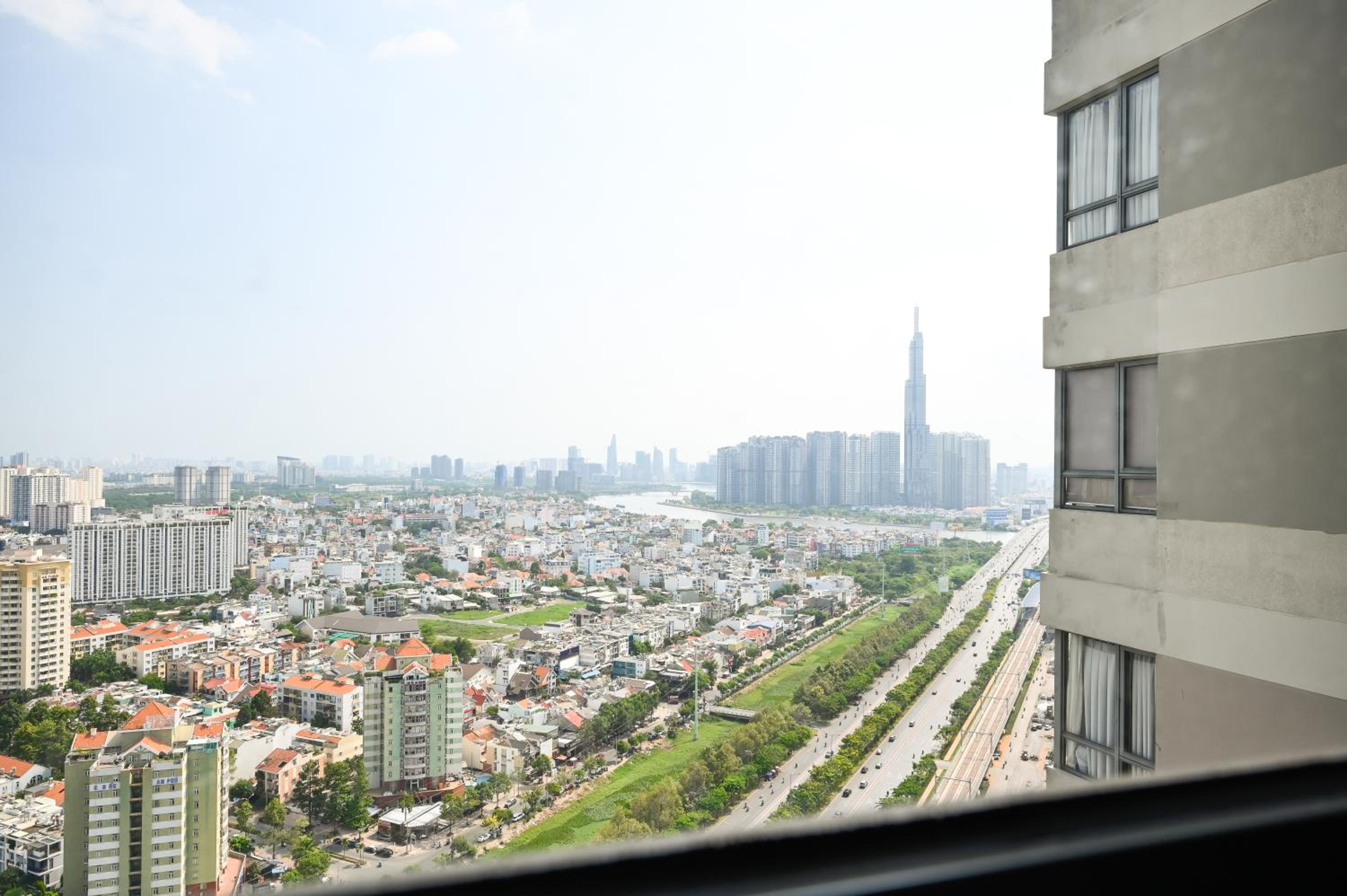 Landmark View 2 bedrooms condo in T1 Masteri Thao Dien, Fully Furnished With Full Amenities