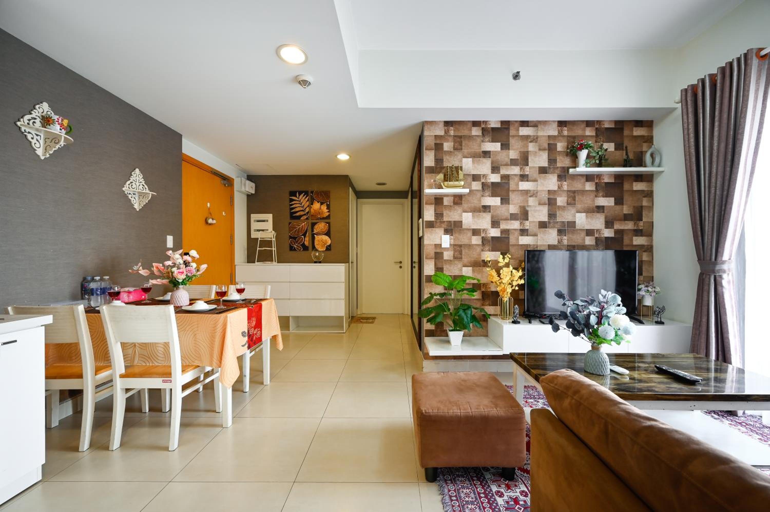 Landmark View 2 bedrooms condo in T1 Masteri Thao Dien, Fully Furnished With Full Amenities