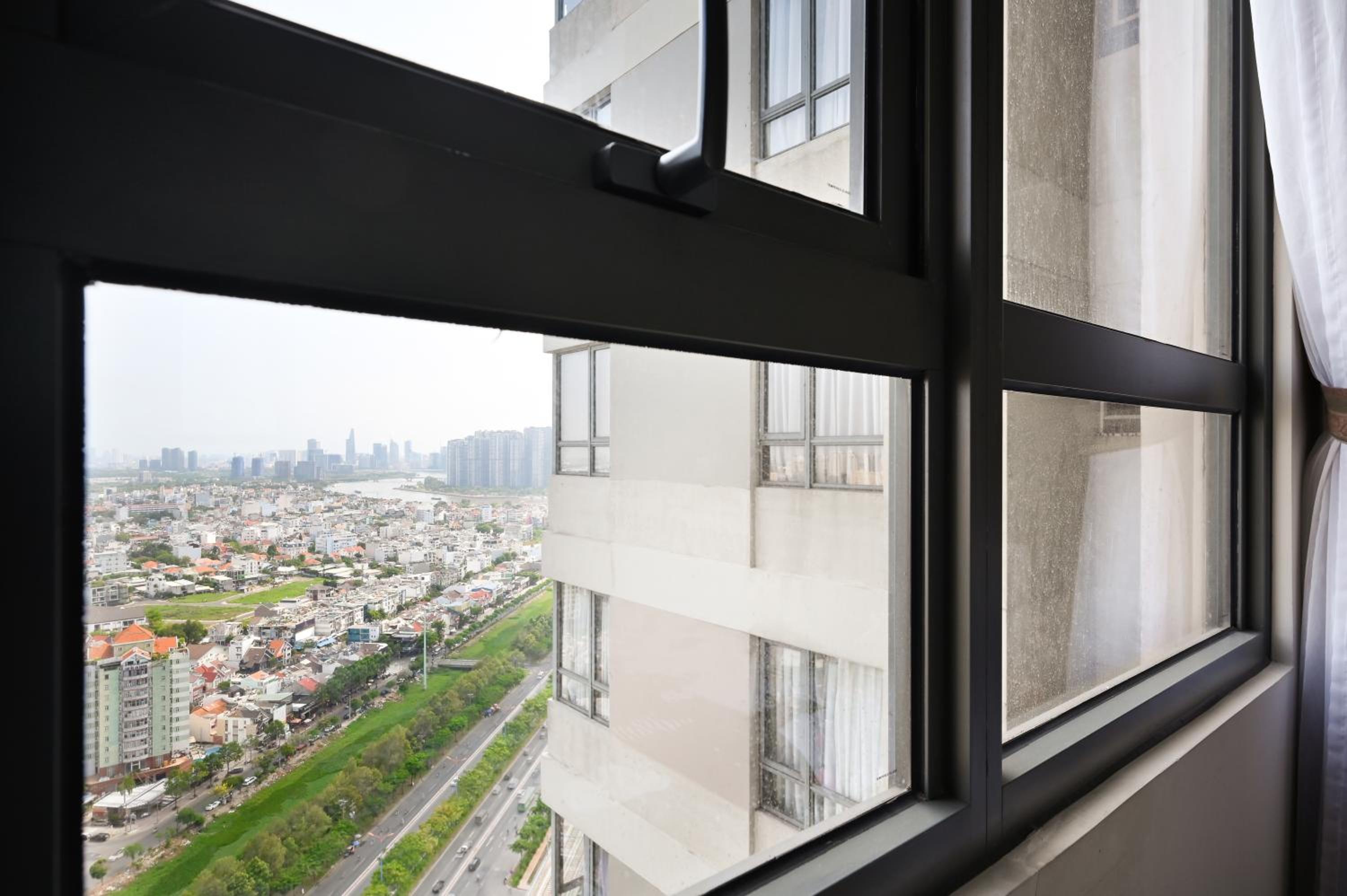 Landmark View 2 bedrooms condo in T1 Masteri Thao Dien, Fully Furnished With Full Amenities