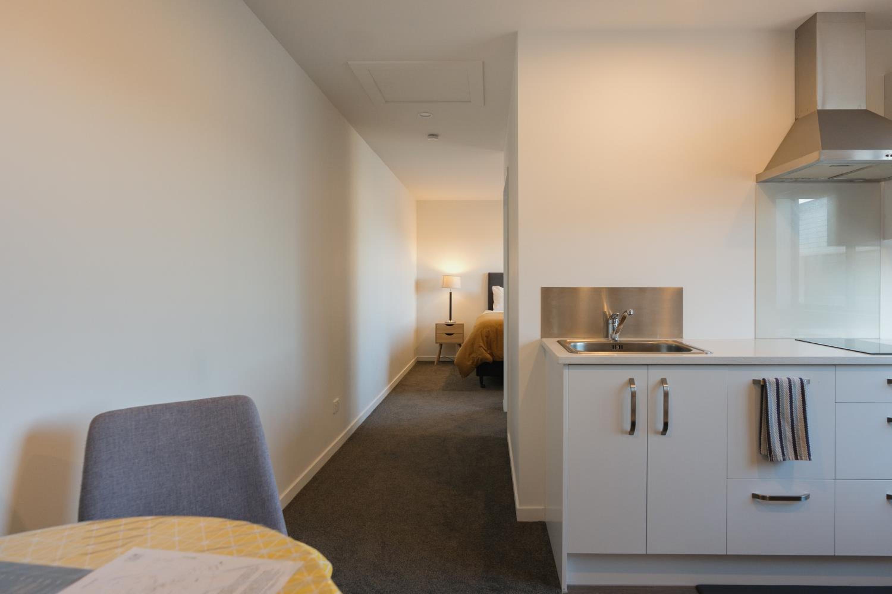 Entire Studio - Rodman 18 - newly furnished