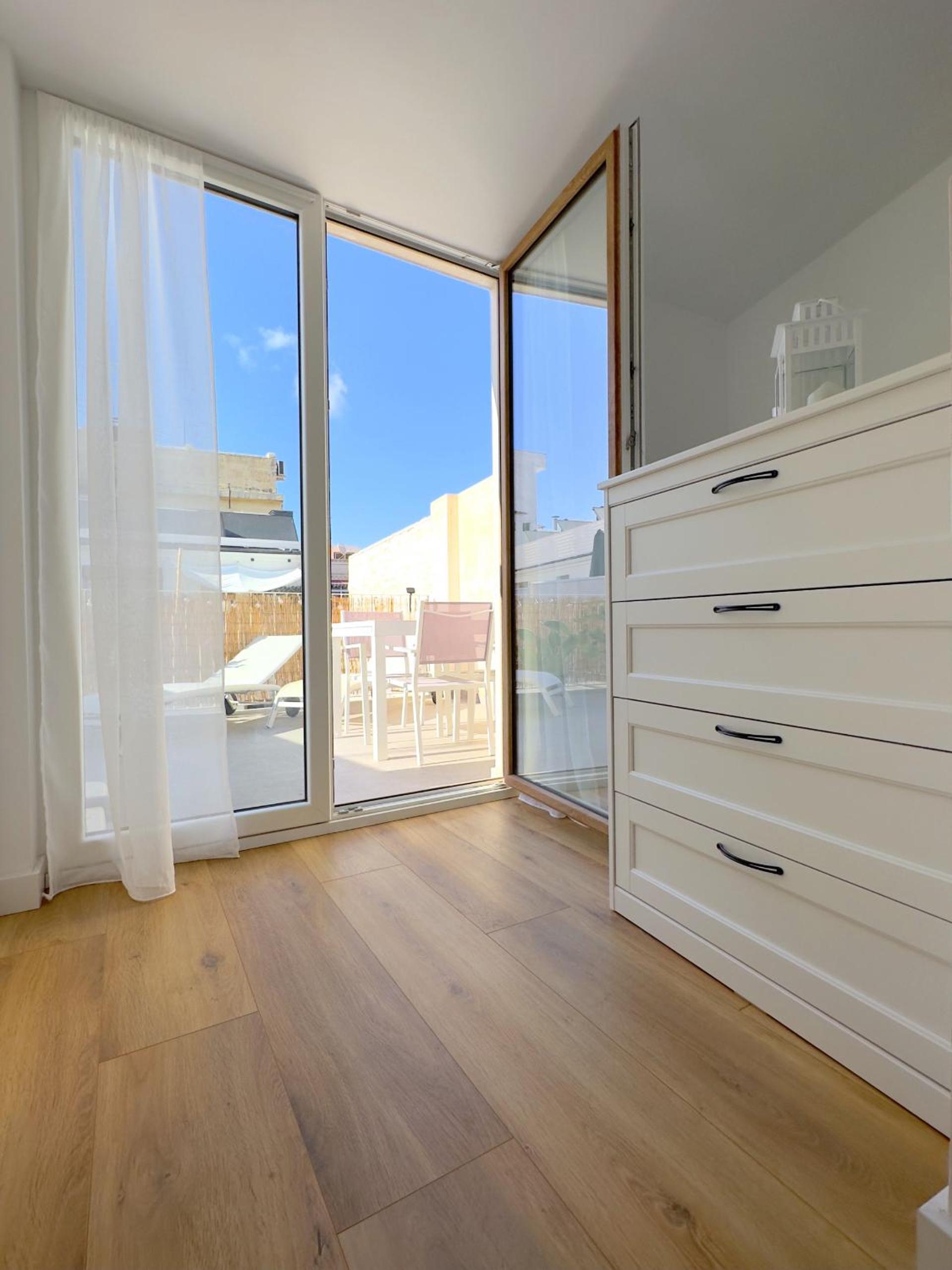 JUAN DE AUSTRIA Duplex Penthouse 4PAX