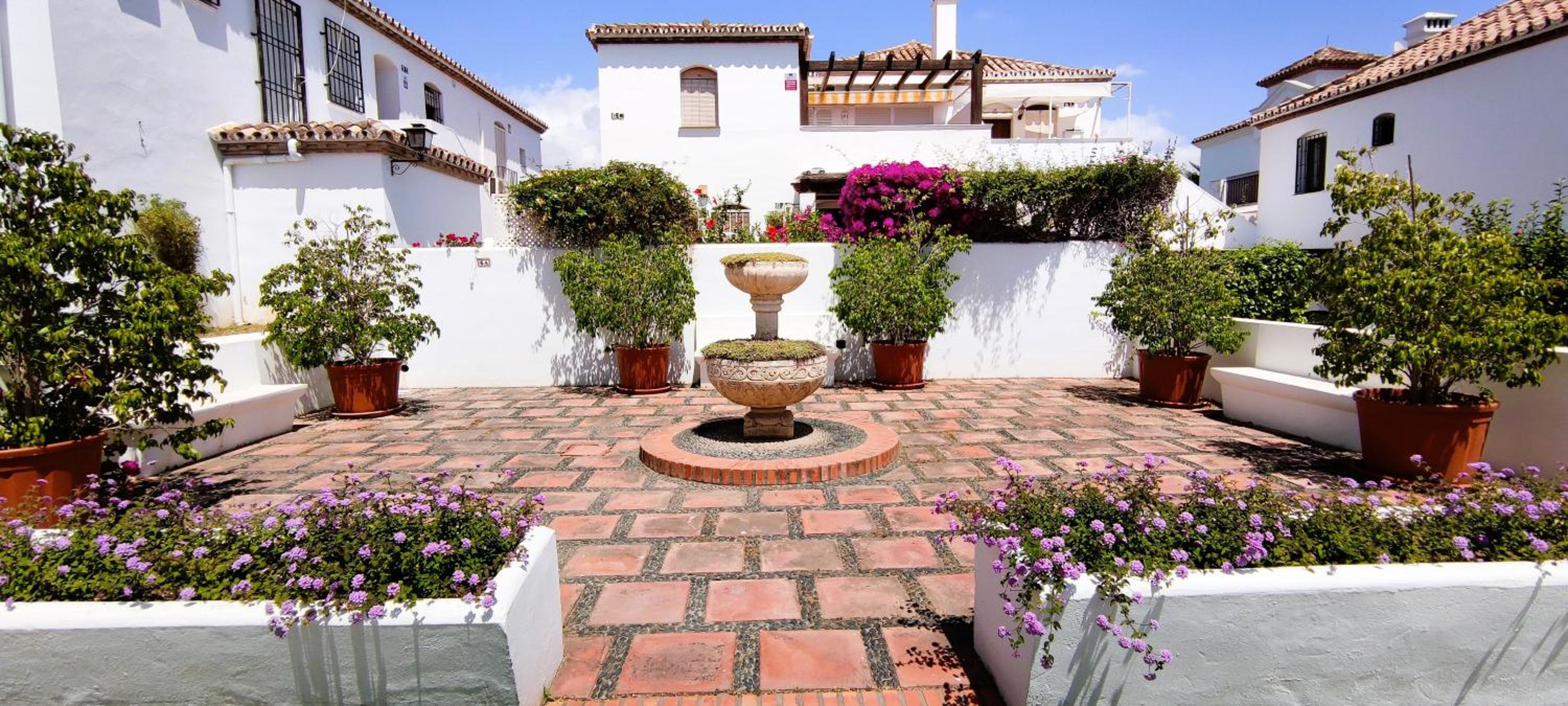 Apartamento con Jardin y Piscina en Playa