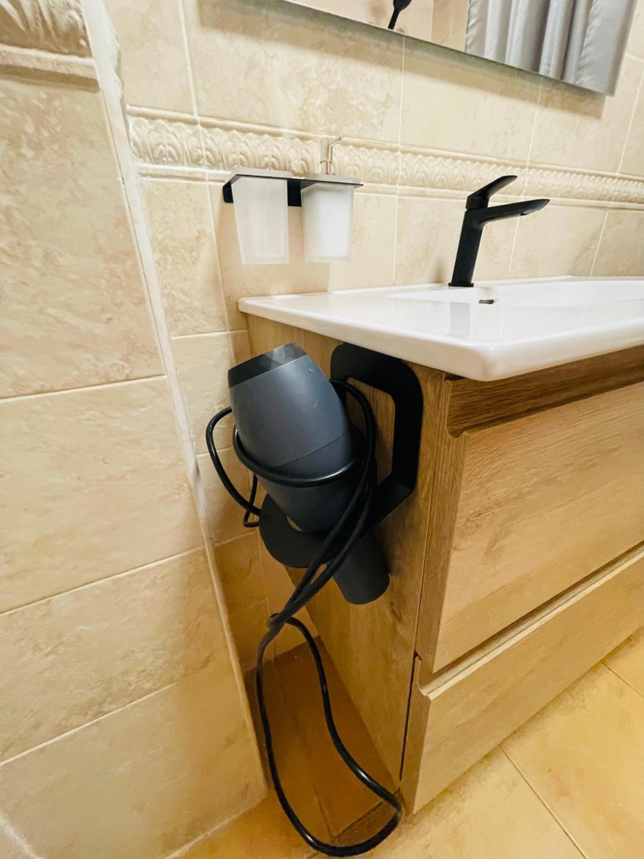 Schöne Unterkunft mit Pool und Terrasse.
