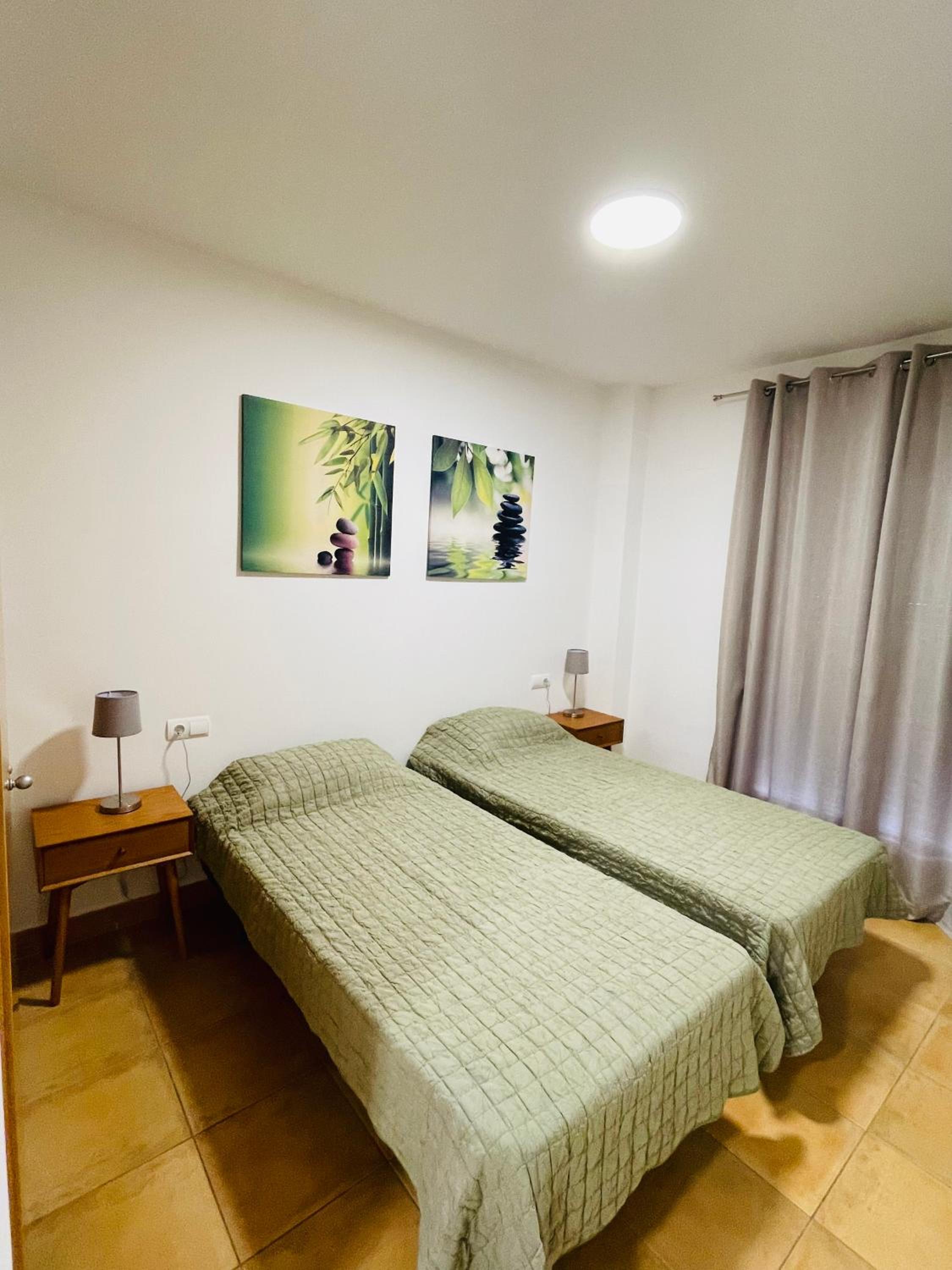 Schöne Unterkunft mit Pool und Terrasse.
