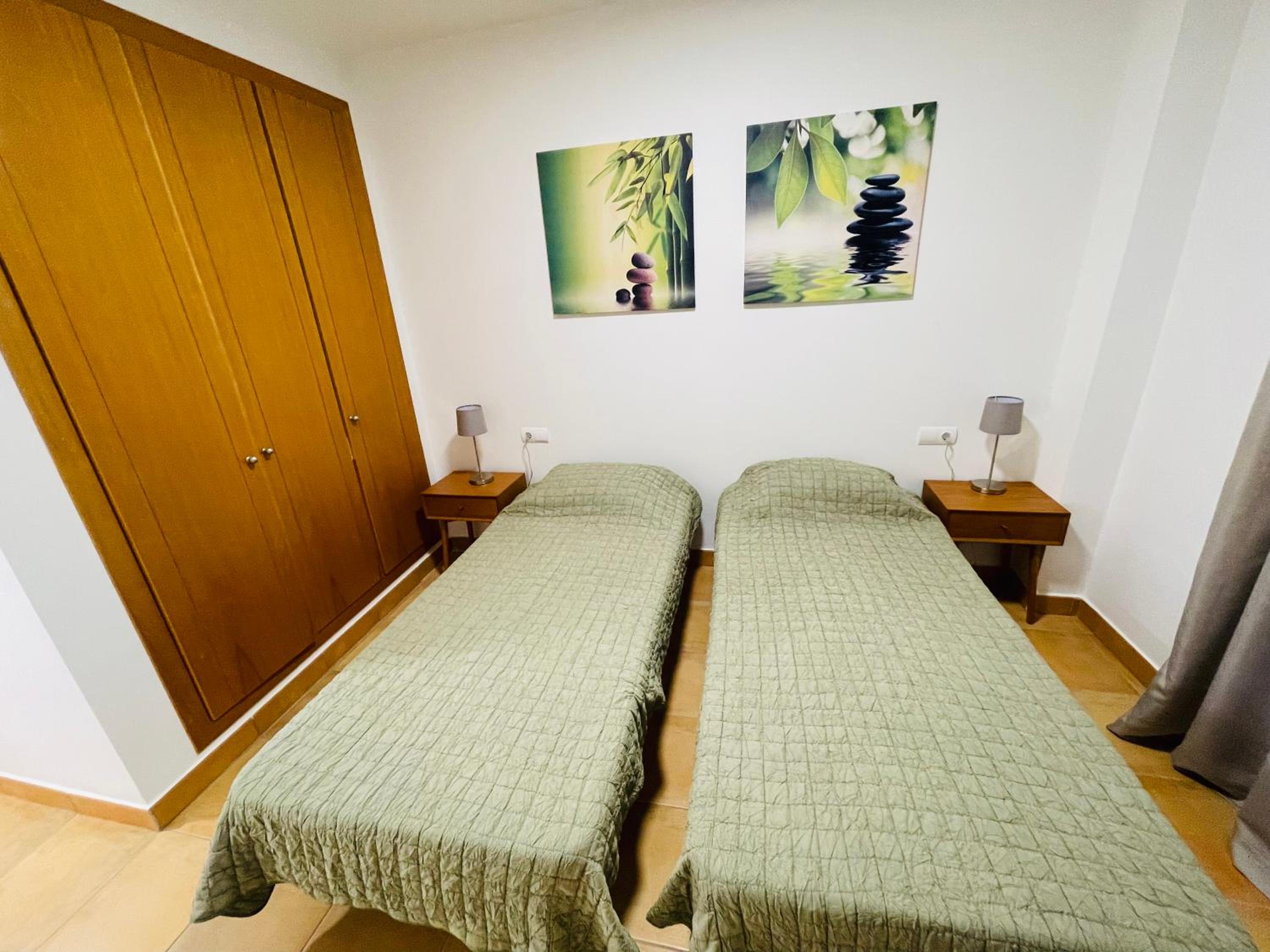 Schöne Unterkunft mit Pool und Terrasse.