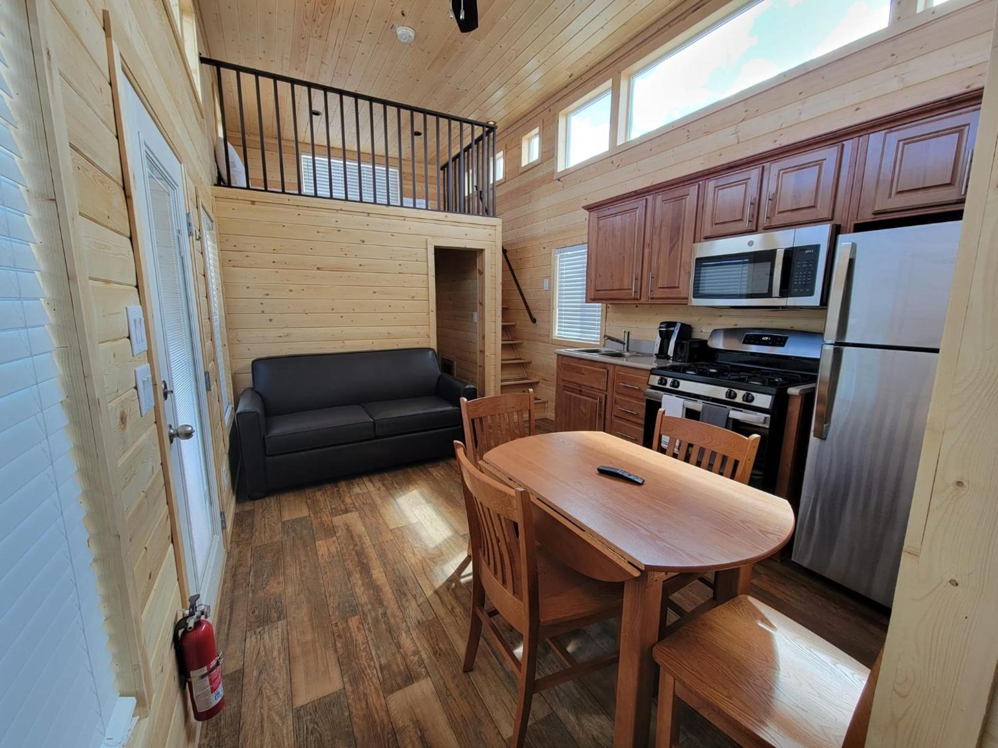 080 Tiny Home nr Grand Canyon South Rim Sleeps 8