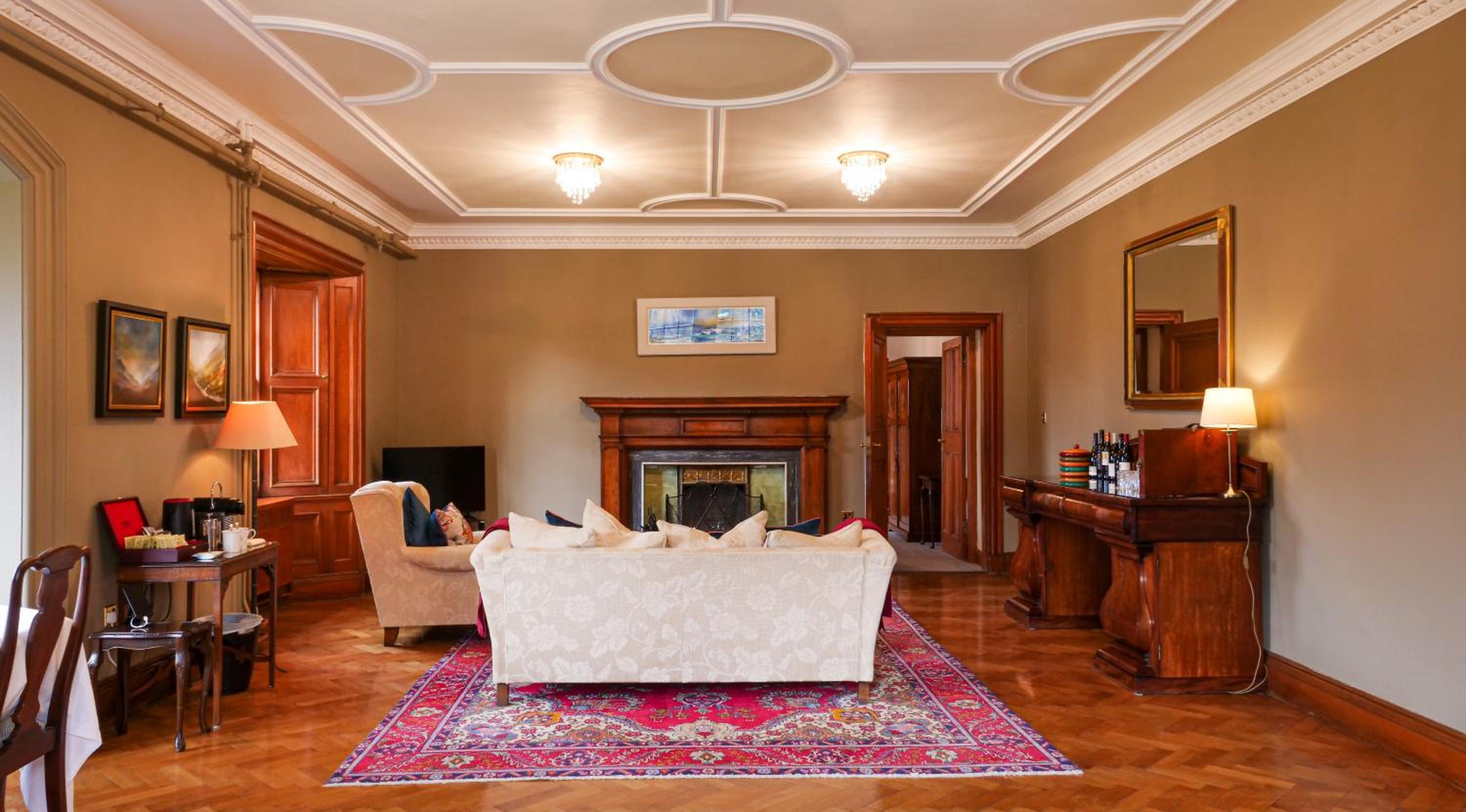 Glencoe House 81