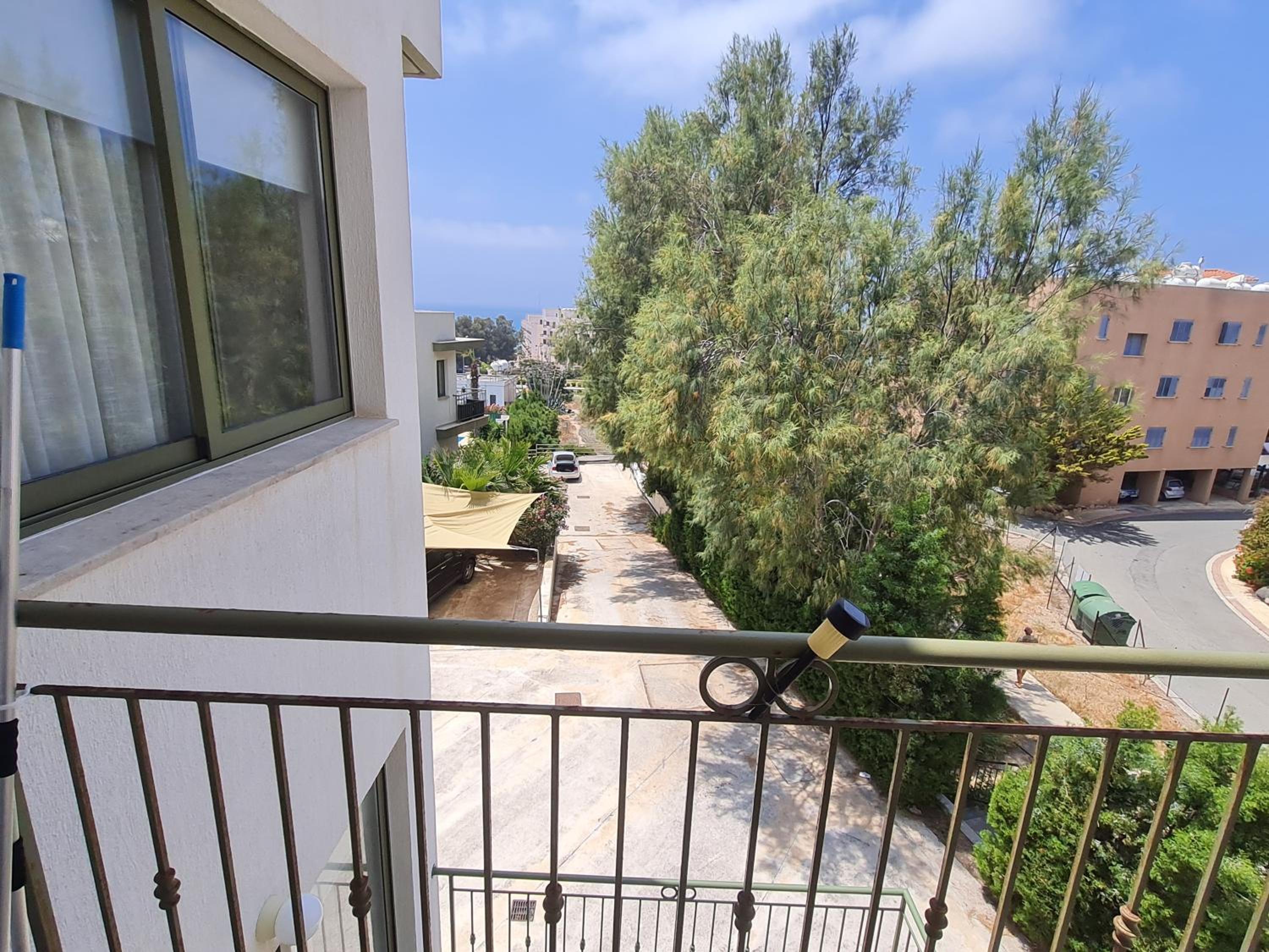 DANAOS 2 COMPLEX APARTMENT - By IMH Travel & Tours