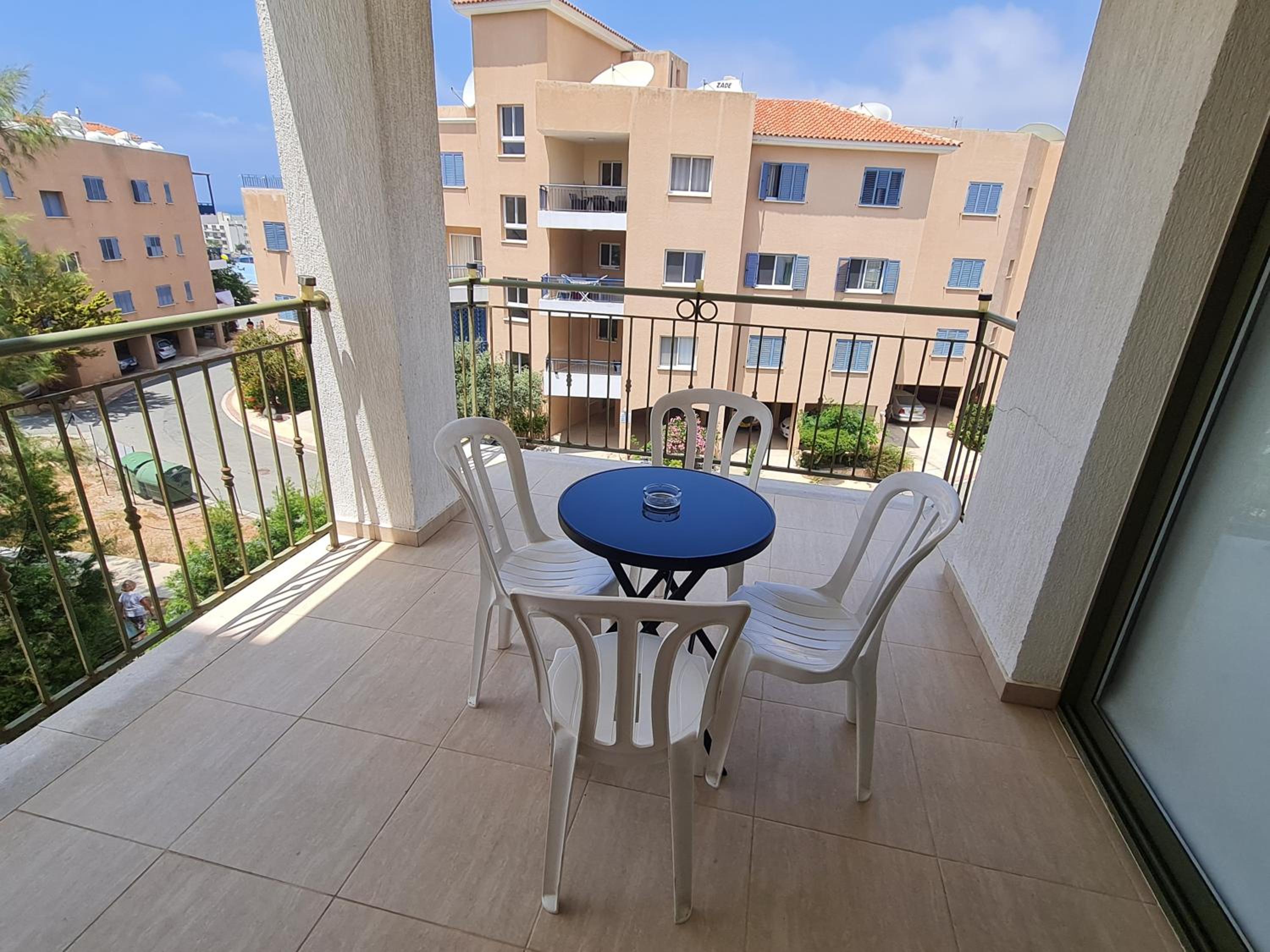 DANAOS 2 COMPLEX APARTMENT - By IMH Travel & Tours