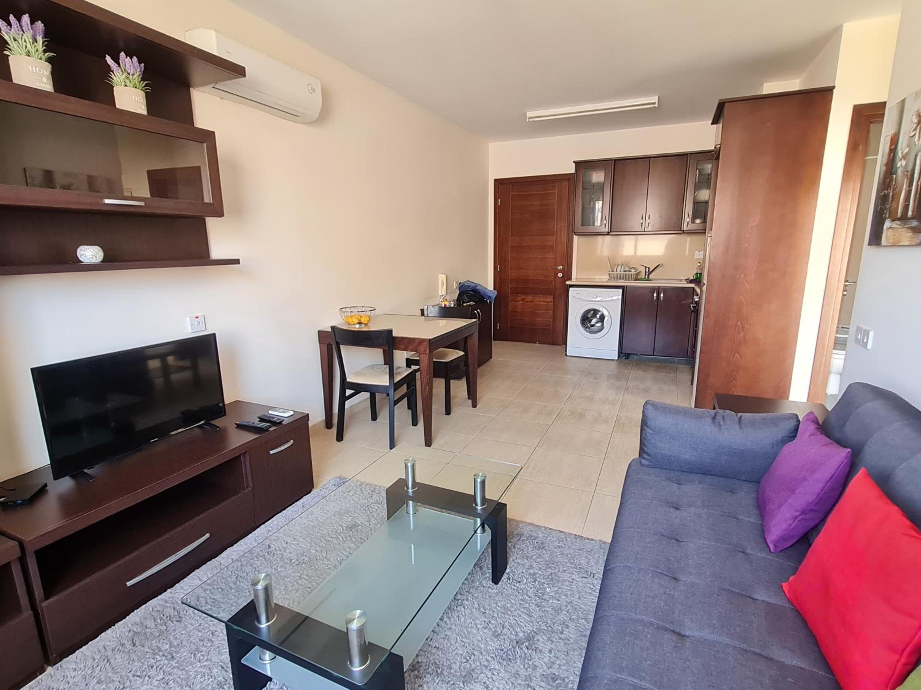 DANAOS 2 COMPLEX APARTMENT - By IMH Travel & Tours