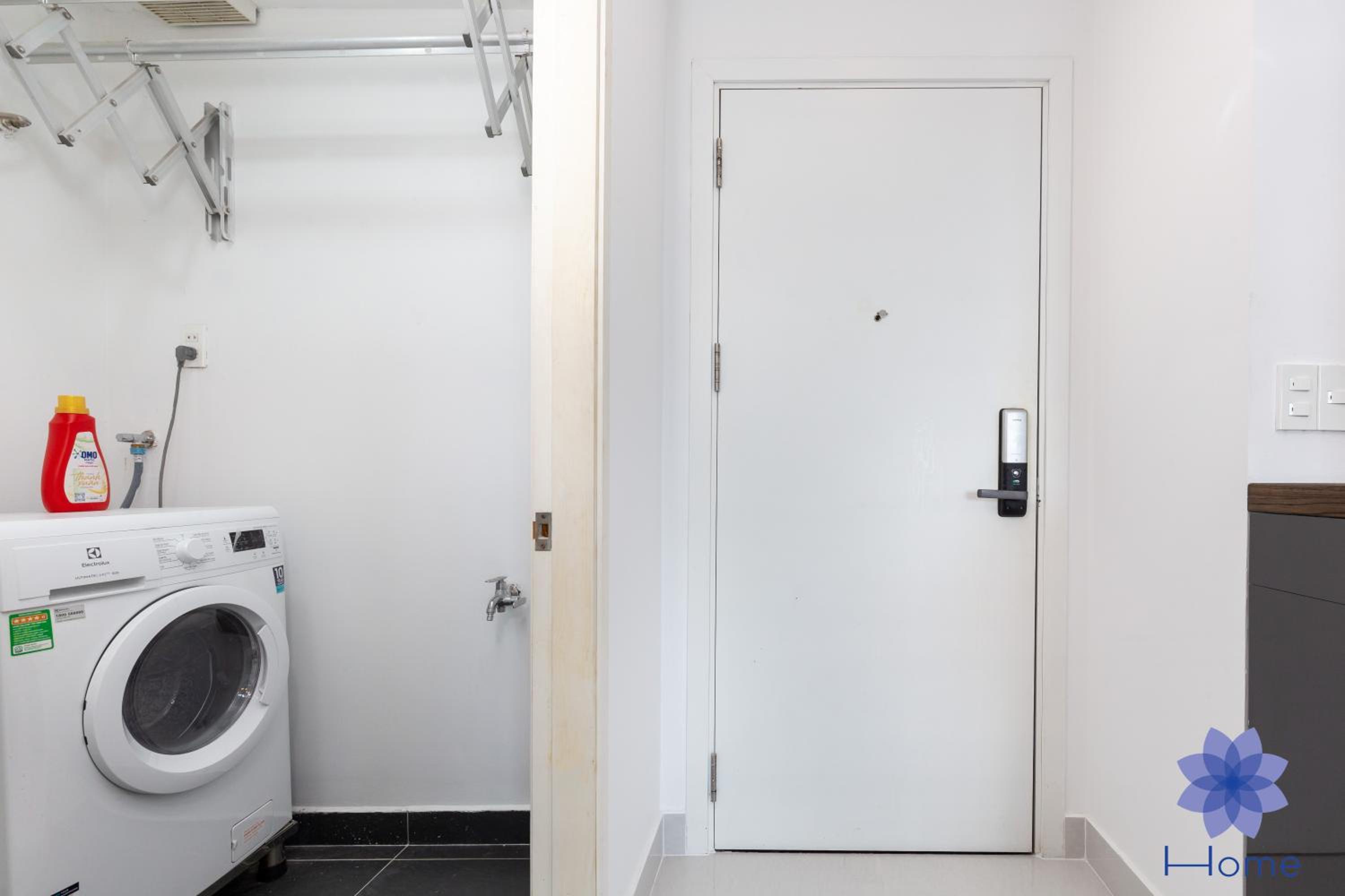 HOME, Apartments for rent in Orchard Park View building w/Free Gym&Pool