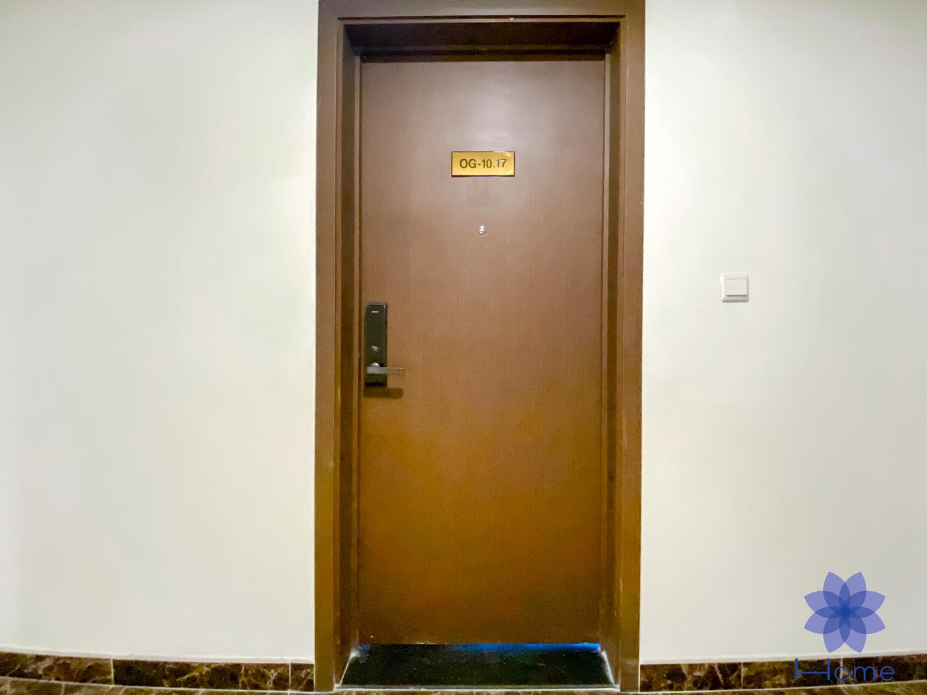 HOME, Apartments for rent in Orchard Park View building w/Free Gym&Pool