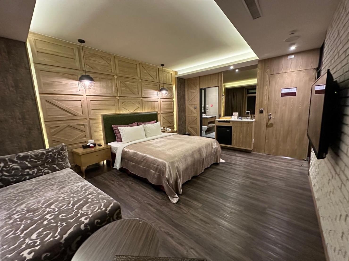Song Xia Motel
