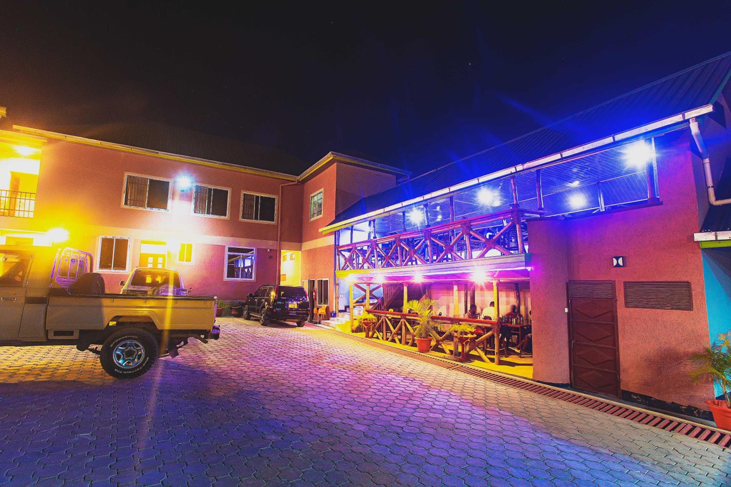 The Okaseni Lodge