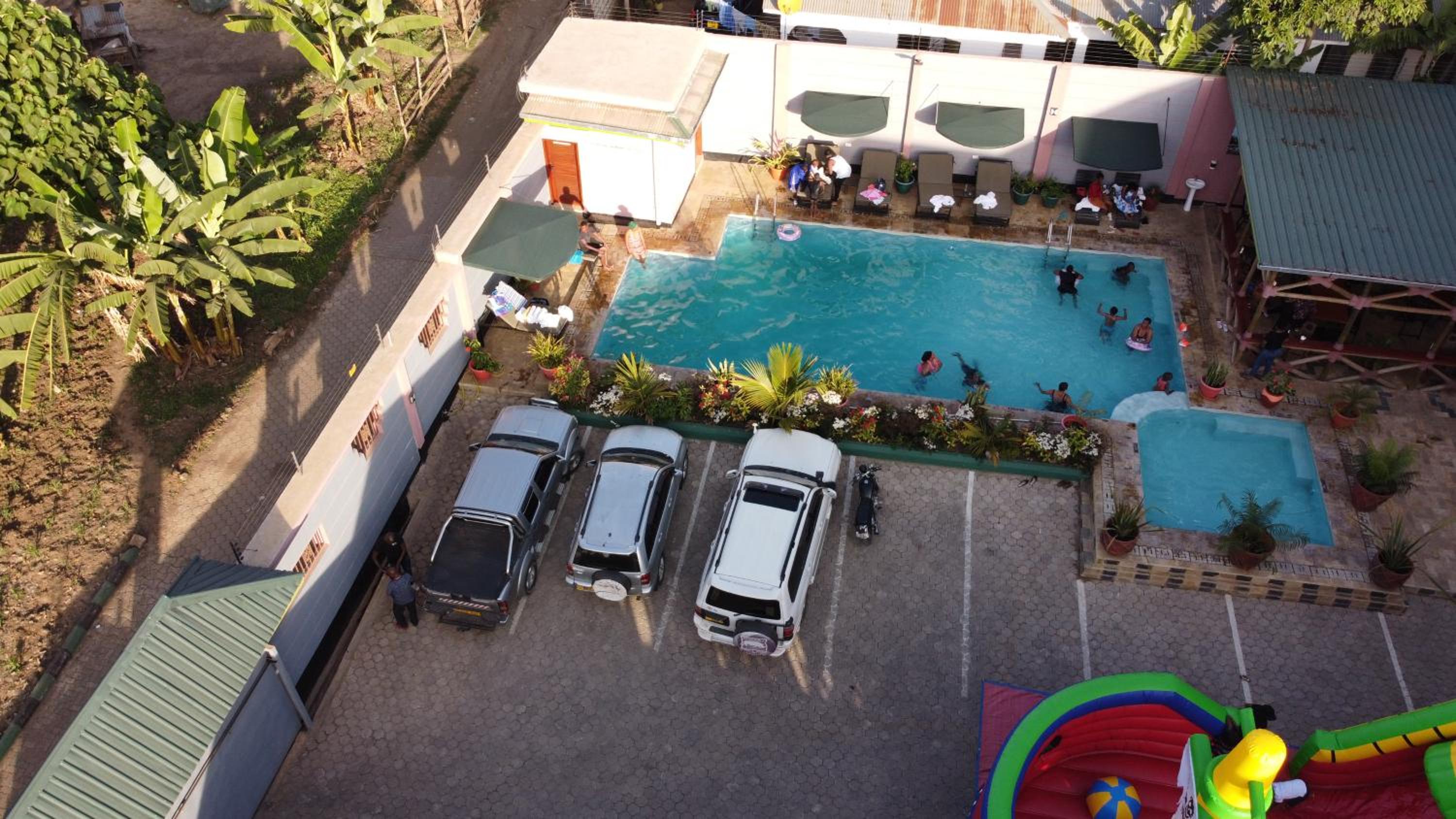 The Okaseni Lodge