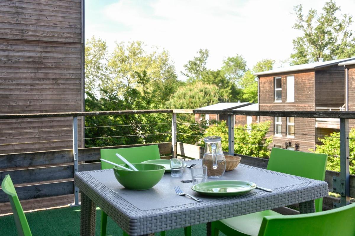 outdoor BBQ area