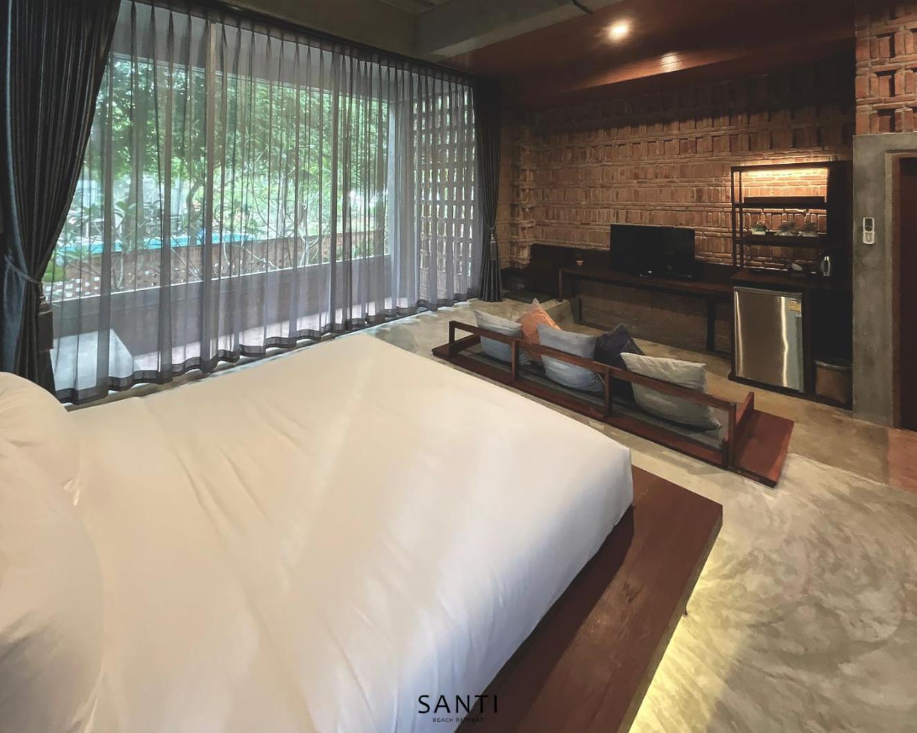 SANTI beach retreat