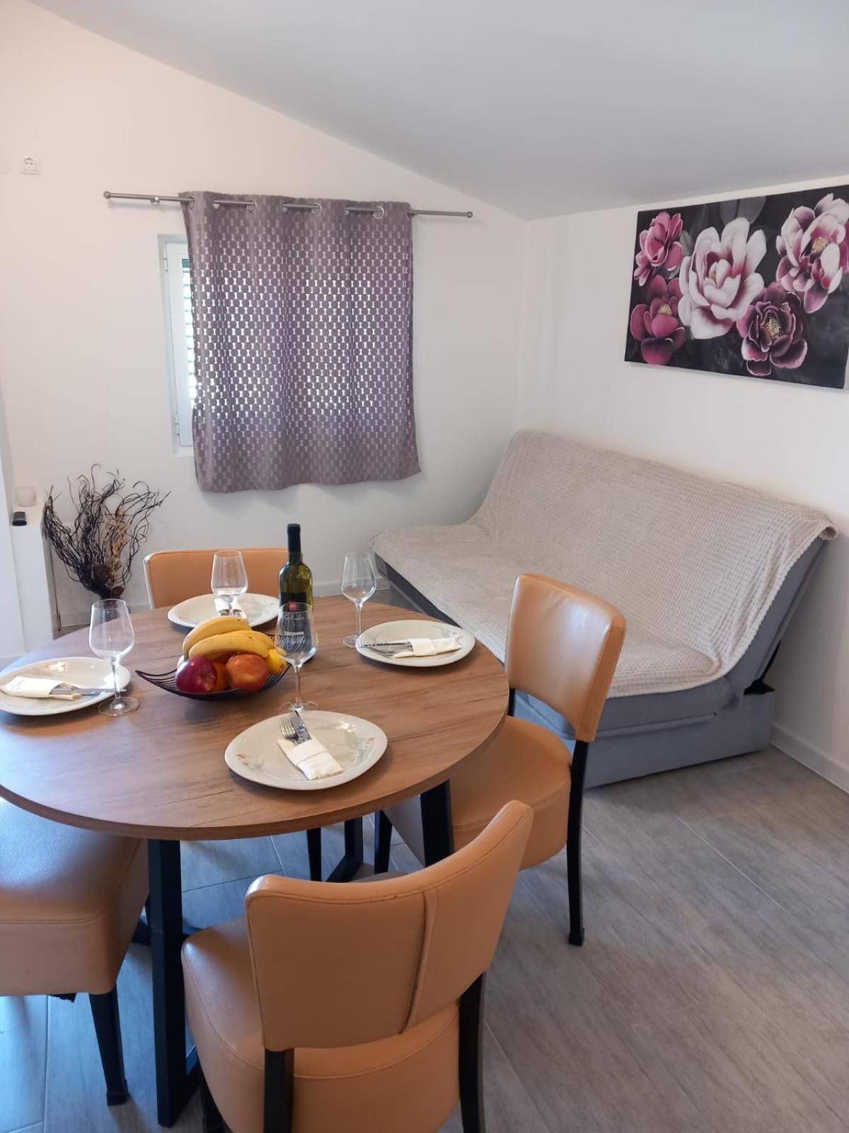 Apartmani Krpeta