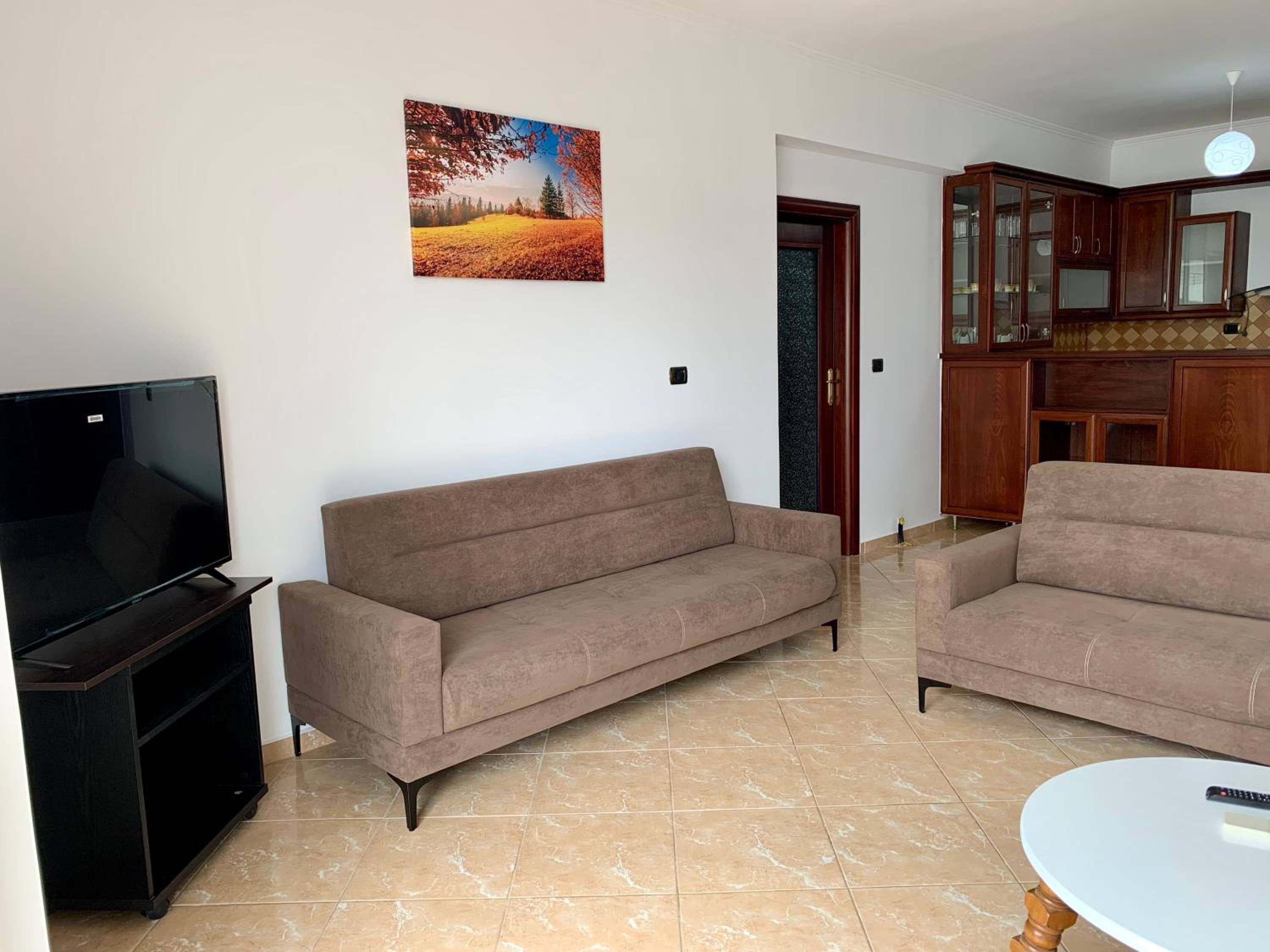 Bardhi Apts